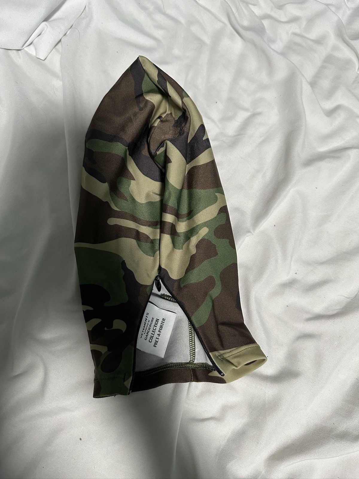 Balenciaga × Vetements Vetements Camo Mask Size ONE SIZE - 2 Thumbnail