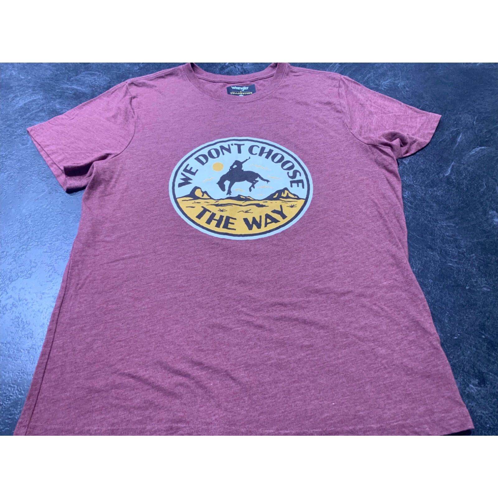 Wrangler Wrangler Yellowstone Dutton Ranch Super Soft Mens Large Multicolor Cowboy Western T Shirt Size US L / EU 52-54 / 3 - 1 Thumbnail