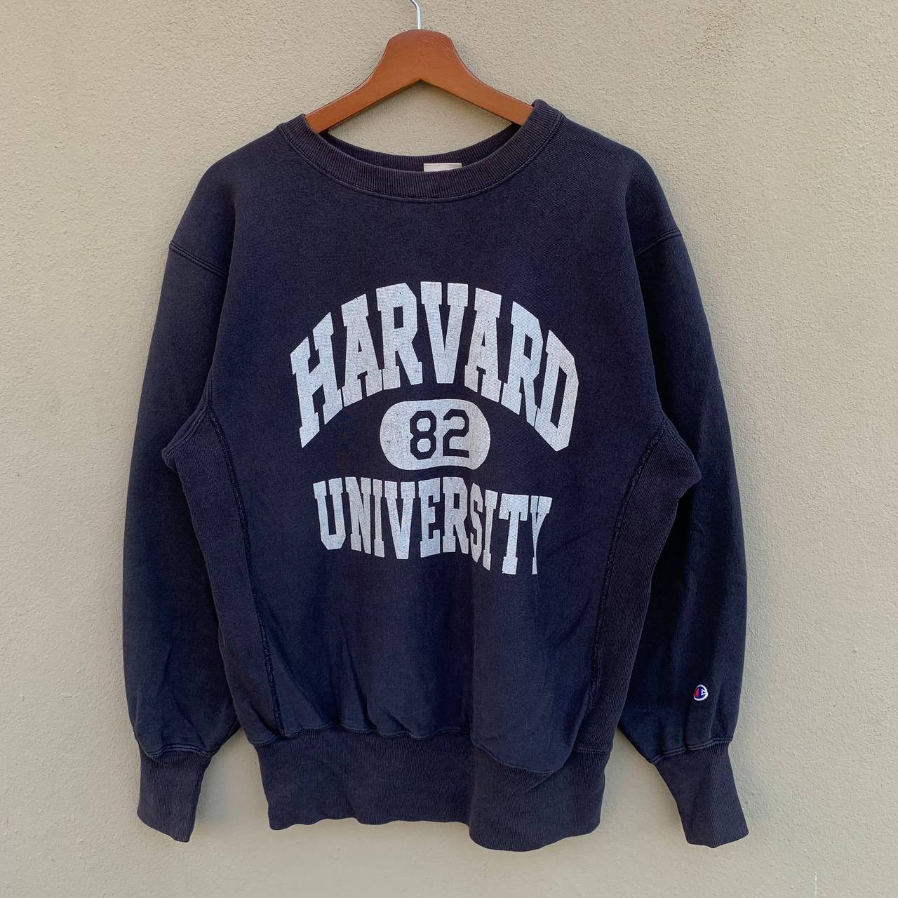 Champion Vintage 90s HARVARD UNIVERSITY Spellout Sweatshirt Size US L / EU 52-54 / 3 - 1 Thumbnail