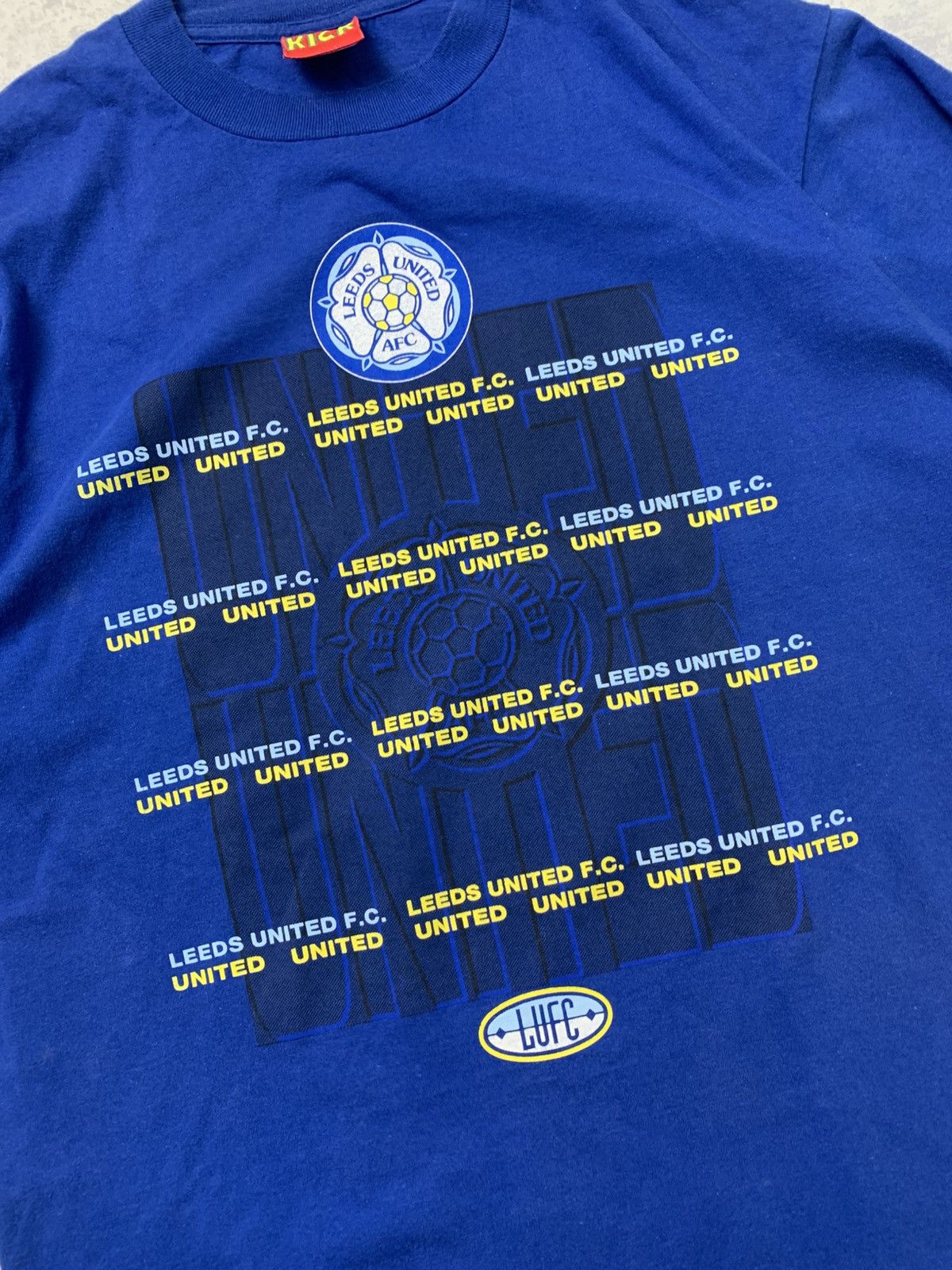 Vintage 90s LEEDS UNITED FC Print Kick T-shirt Size US XL / EU 56 / 4 - 2 Thumbnail