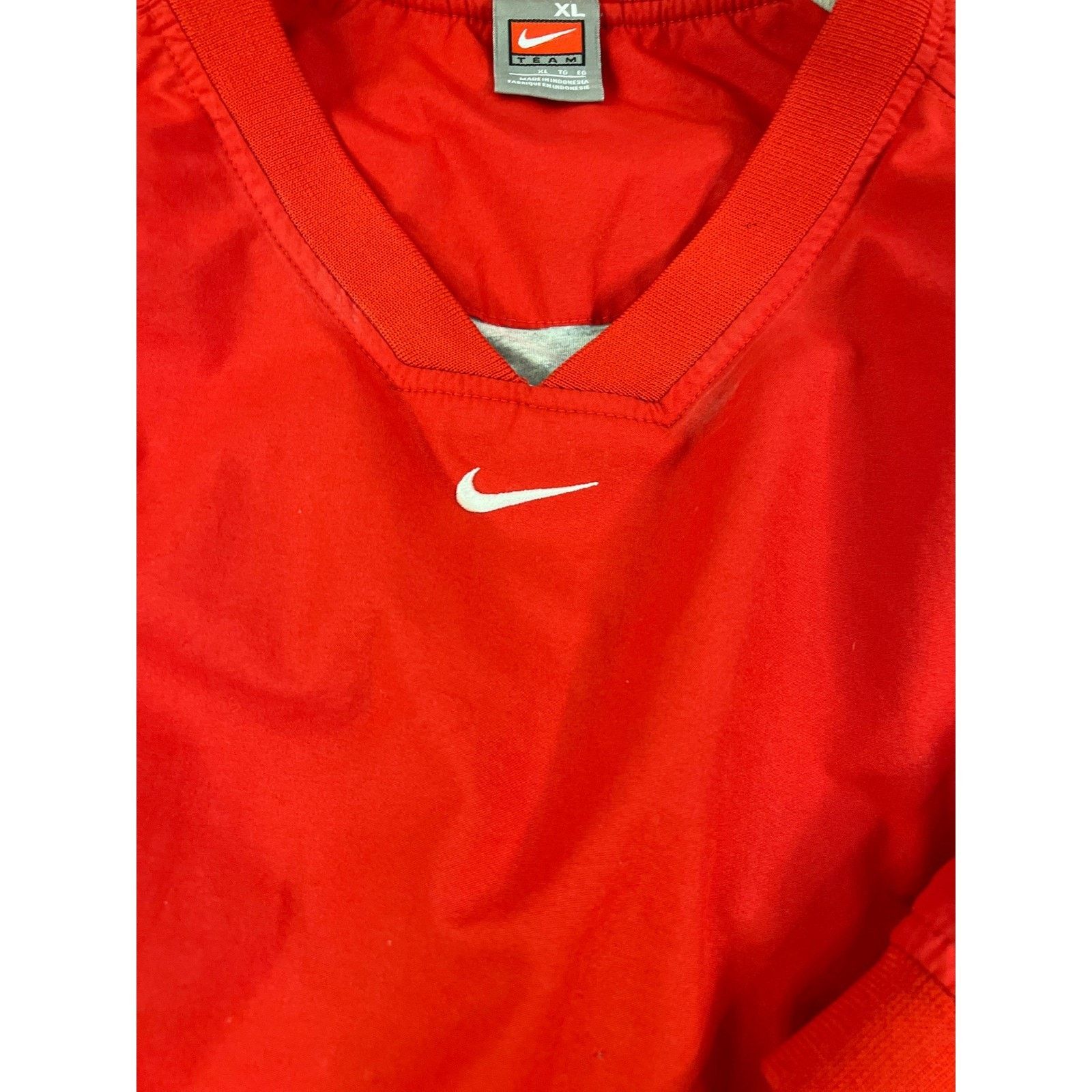 Nike Nike Team Mens XL Red V Neck Windbreaker Heavy Pullover Size US XL / EU 56 / 4 - 4 Thumbnail
