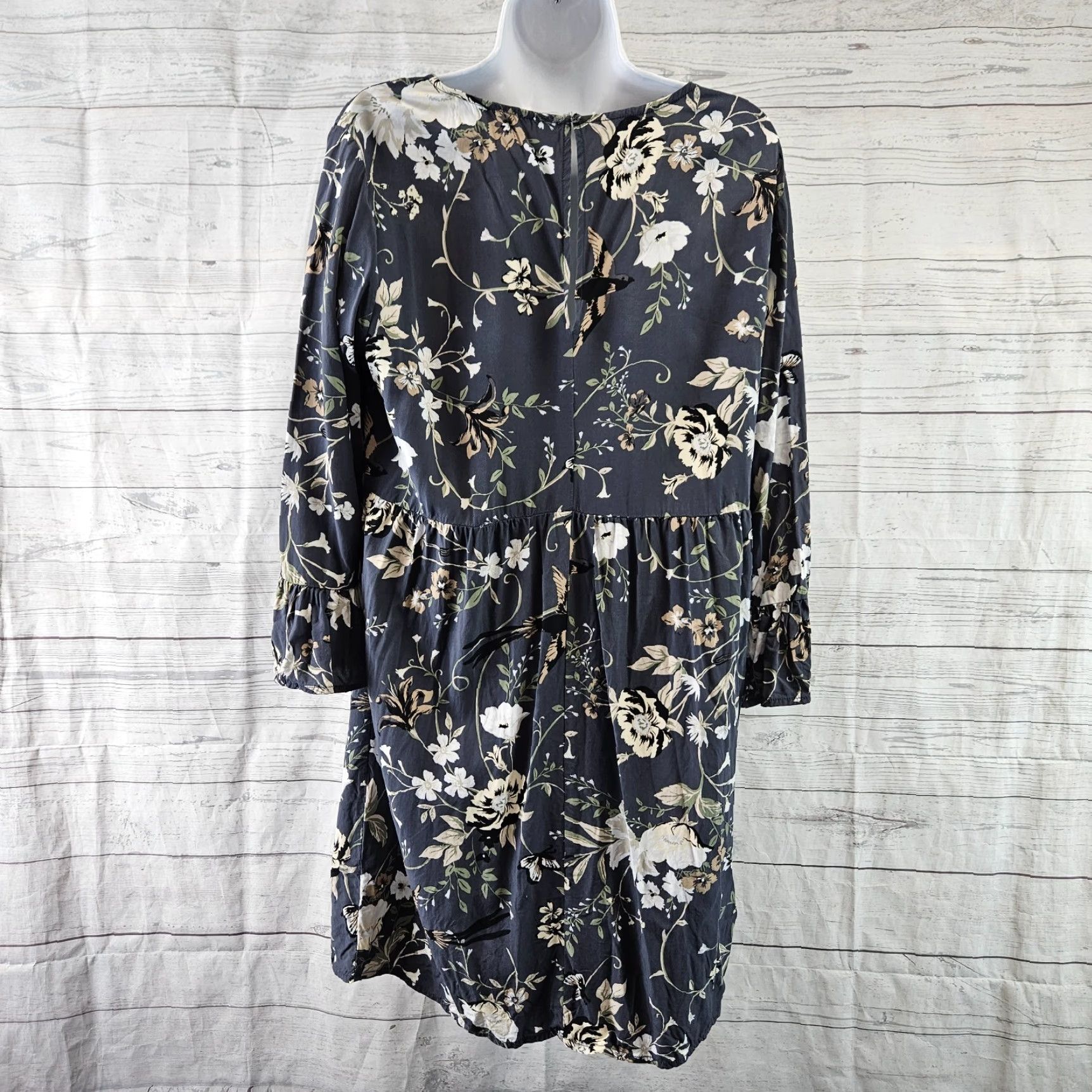 Old Navy Old Navy Womens Dress Large Gray White Floral 3/4 Sleeve Rayon Shift Size L / US 10 / IT 46 - 4 Thumbnail