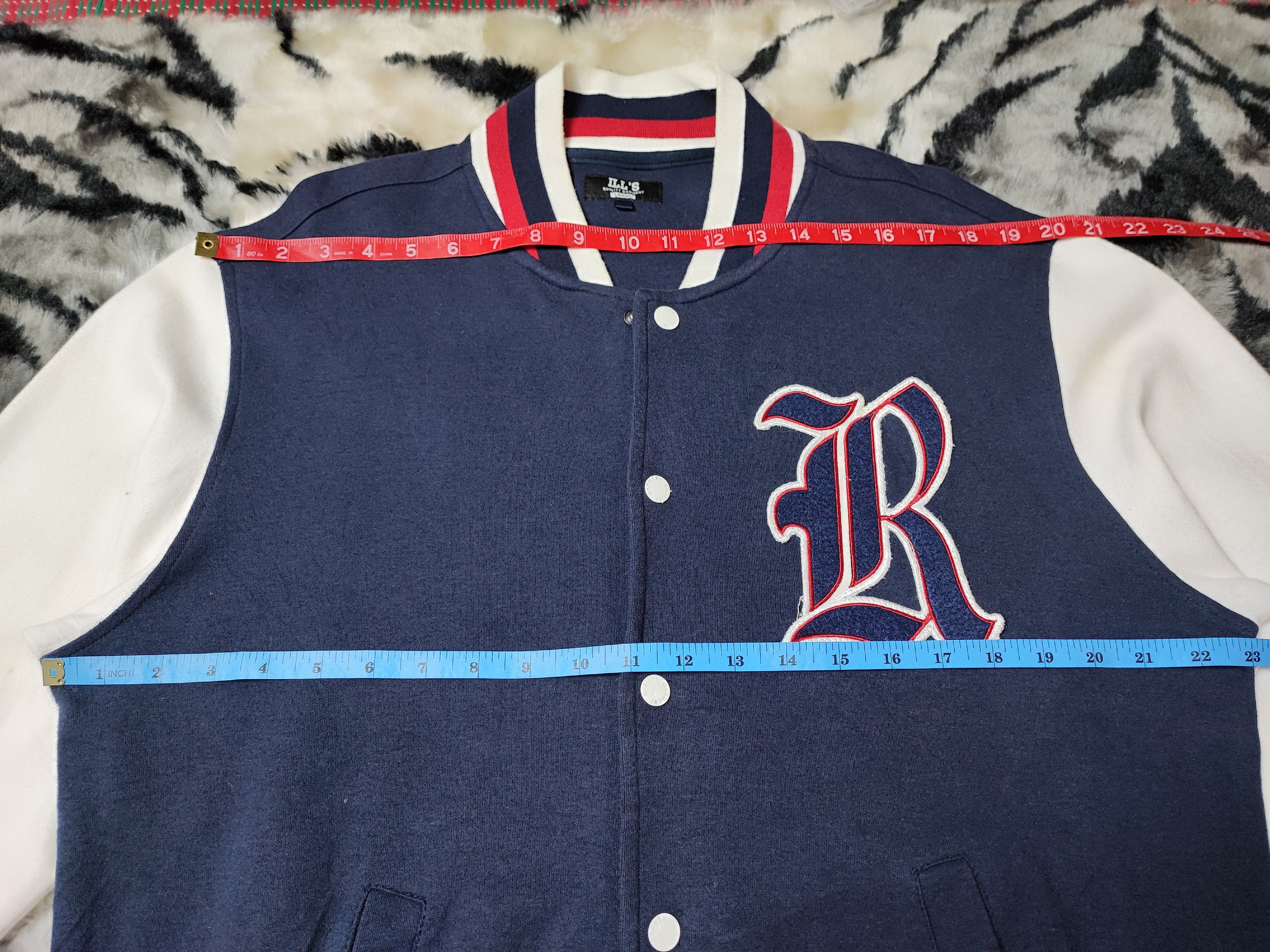 Japanese Brand Varsity ills Big Logo Size US L / EU 52-54 / 3 - 3 Thumbnail