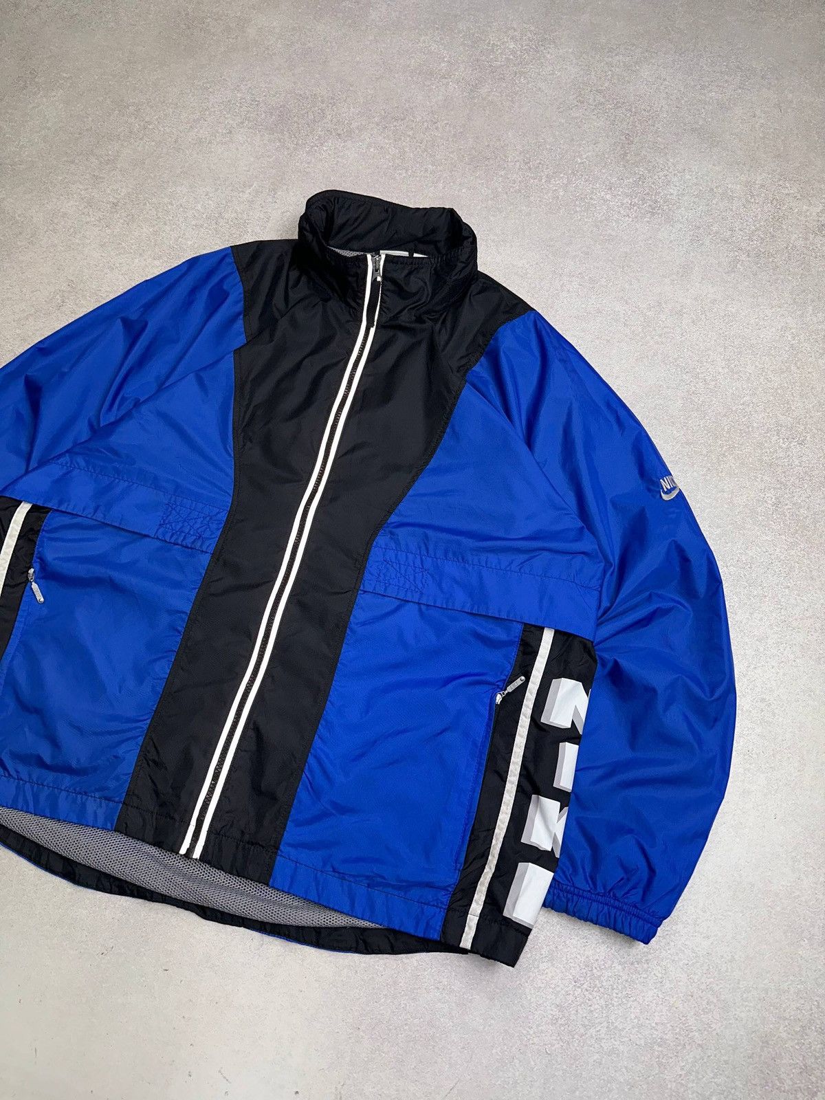 Nike Vintage Nike Nylon Quarter Zip Jacket L Mens Size US L / EU 52-54 / 3 - 2 Thumbnail