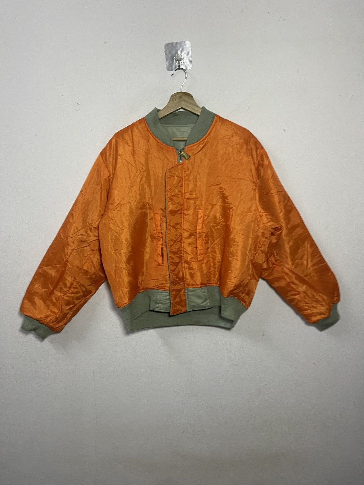 Vintage Vintage Warm Heart Reversible MA-1 Military Bomber Jacket Size US L / EU 52-54 / 3 - 11 Thumbnail