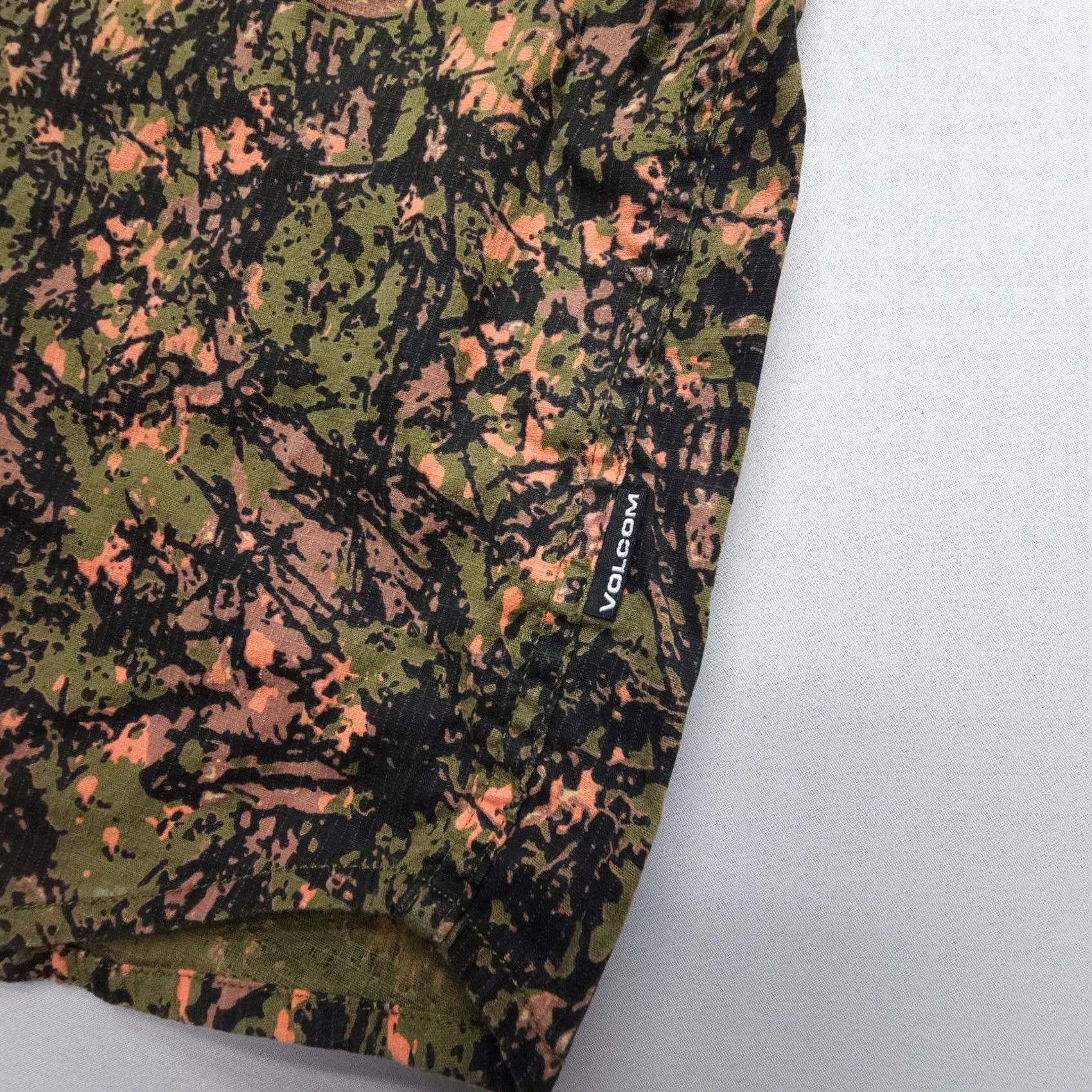 Volcom Volcom Button Shirt Mens Medium Camo Print Coastal Skate Size US M / EU 48-50 / 2 - 4 Thumbnail