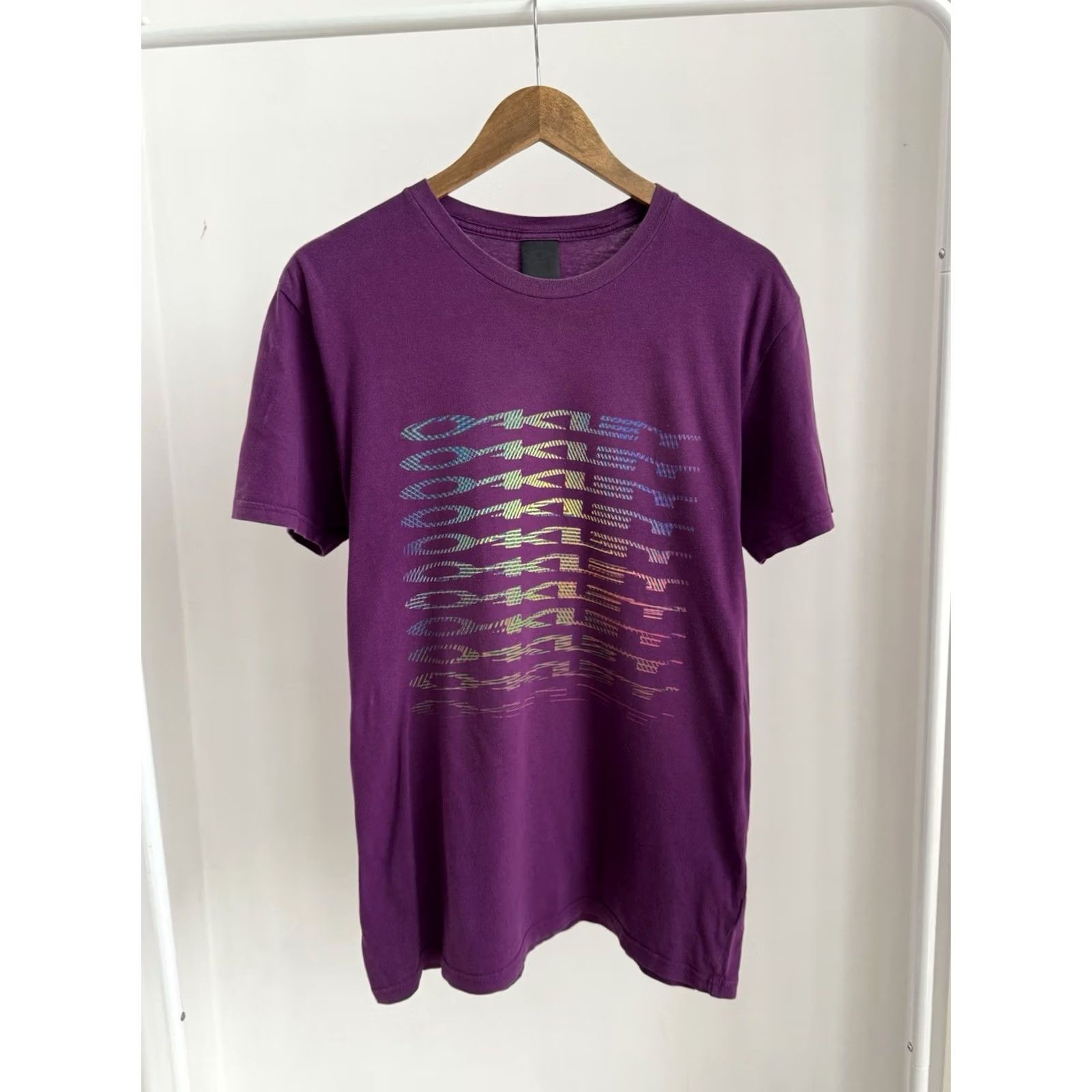 Oakley VINTAGE Oakley Logo Purple T Shirt M Men Shirt Mens 90s Vintage Graphic Print Cotton Short Sleeve Casual Streetwear Size US M / EU 48-50 / 2 - 2 Thumbnail