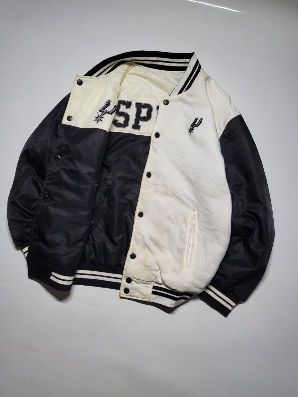 NBA × Vintage Varsity boomber SPURS NBA Reversible Size US L / EU 52-54 / 3 - 6 Thumbnail