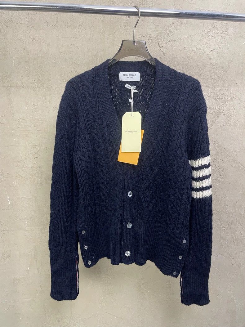 Thom Browne Thom browne Dark blue four-striped thick wool horsehair car Size US M / EU 48-50 / 2 - 1 Thumbnail