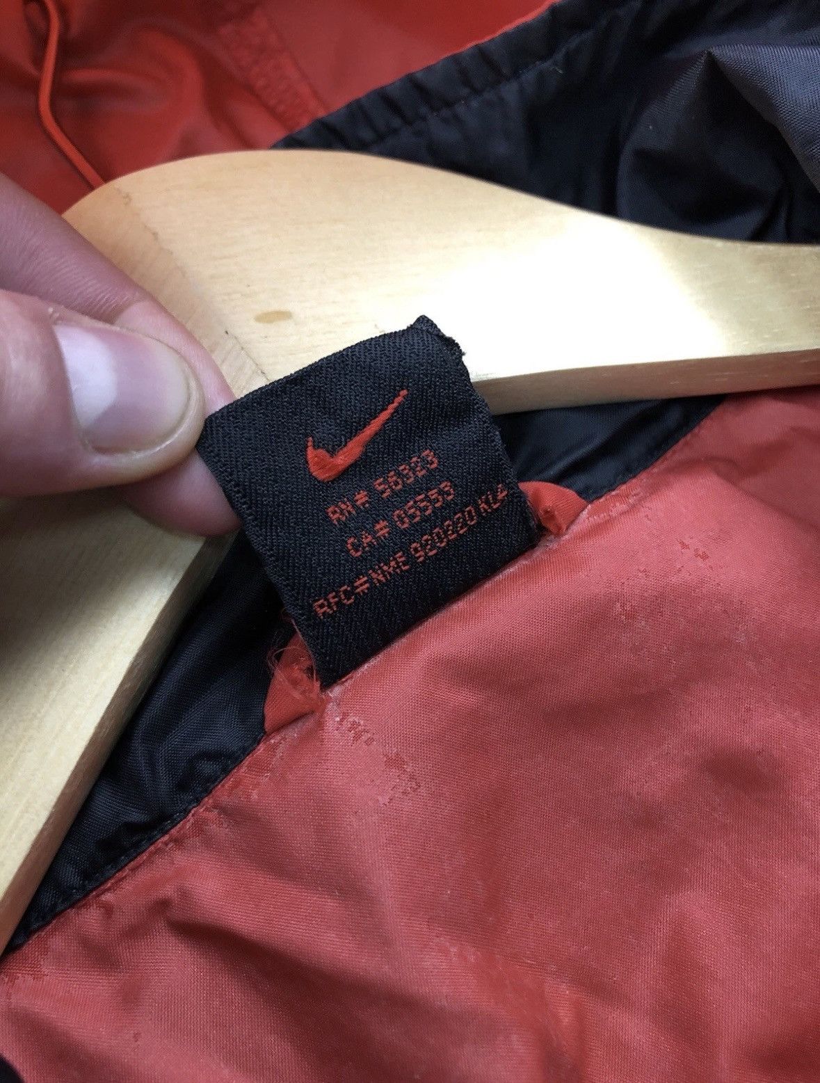 Nike NIKE Vintage 1990s Big Logo Swoosh Streetwear Outdoor Hype Size US M / EU 48-50 / 2 - 12 Thumbnail