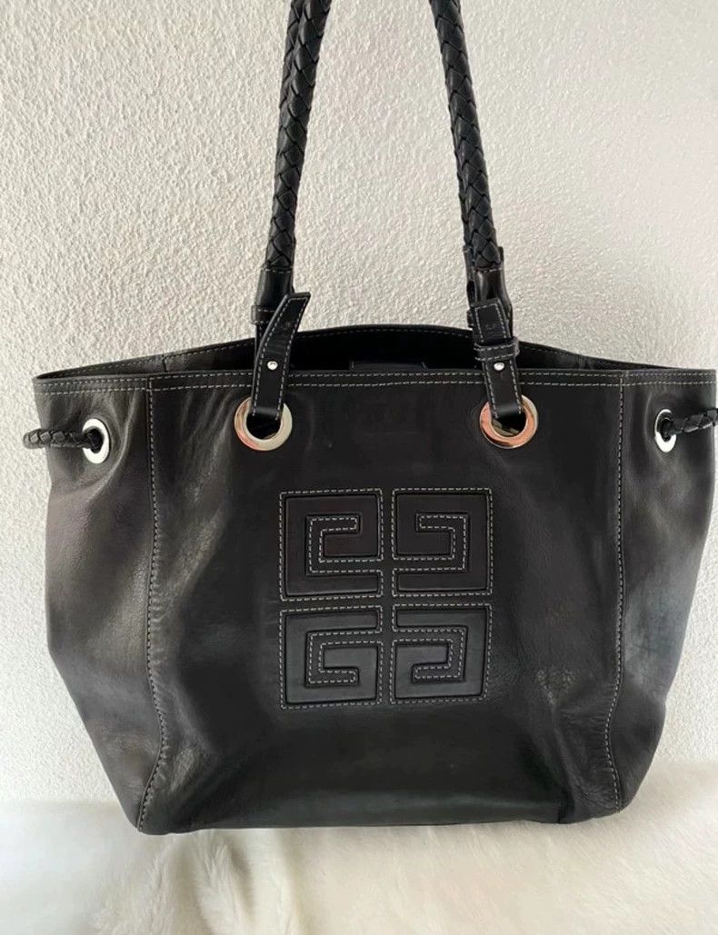 Givenchy Givenchy Handbag Ultimate Edition Size ONE SIZE - 3 Thumbnail