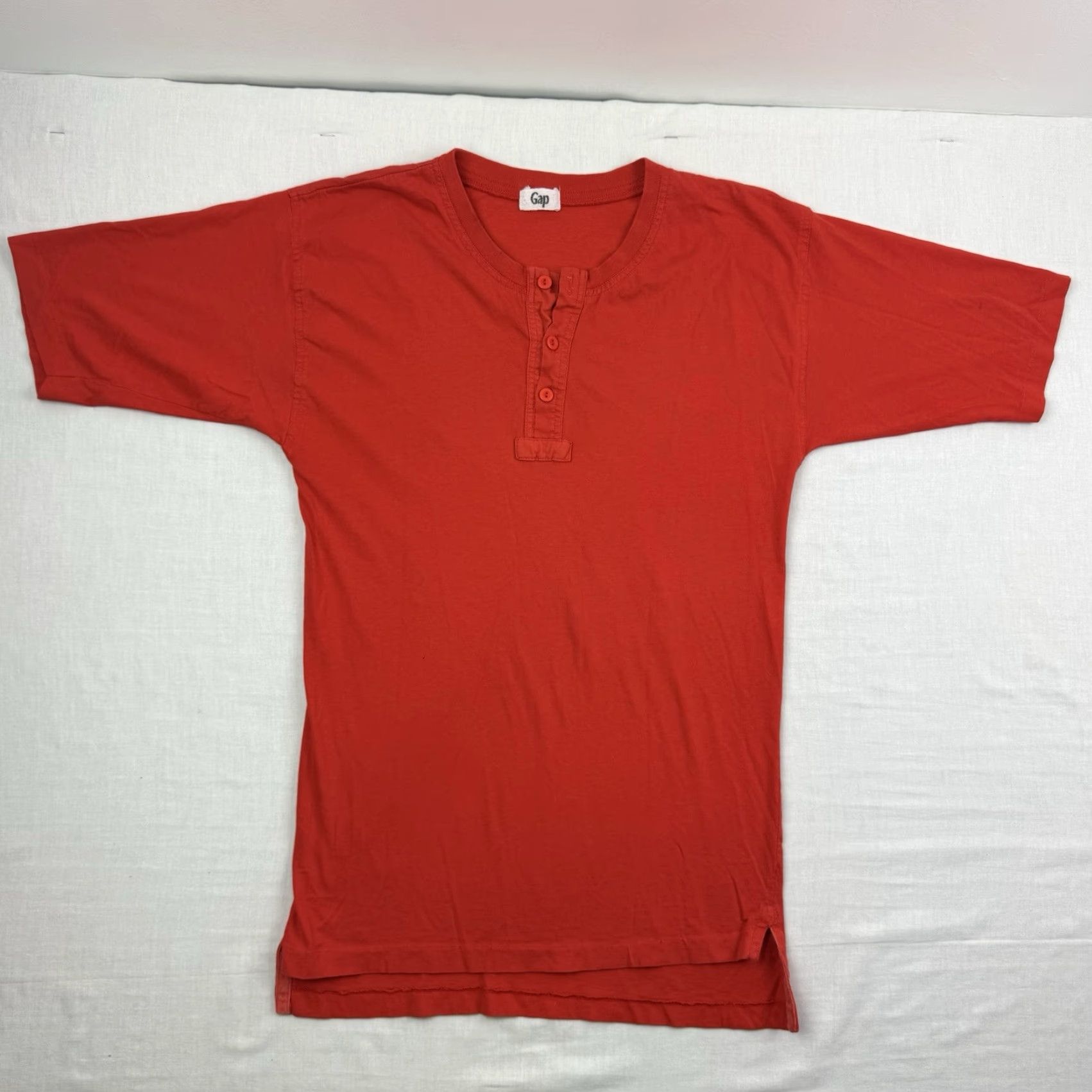 Gap VINTAGE Gap Henley T-Shirt Men Adult Medium Red Grunge 80s 90s Classic Button Up Size US M / EU 48-50 / 2 - 2 Thumbnail