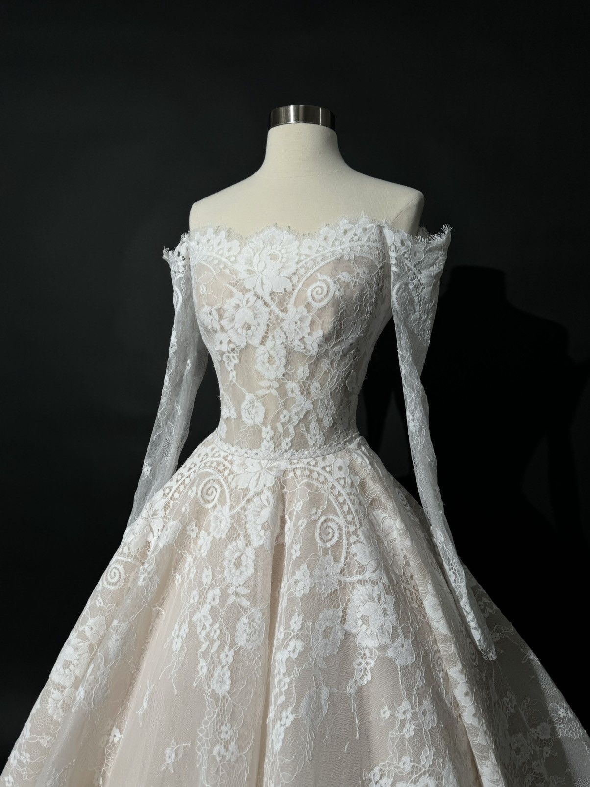 Other Preloved US 2 Anna Augusta Off-Shoulder Bridal Gown Size XS / US 0-2 / IT 36-38 - 4 Thumbnail