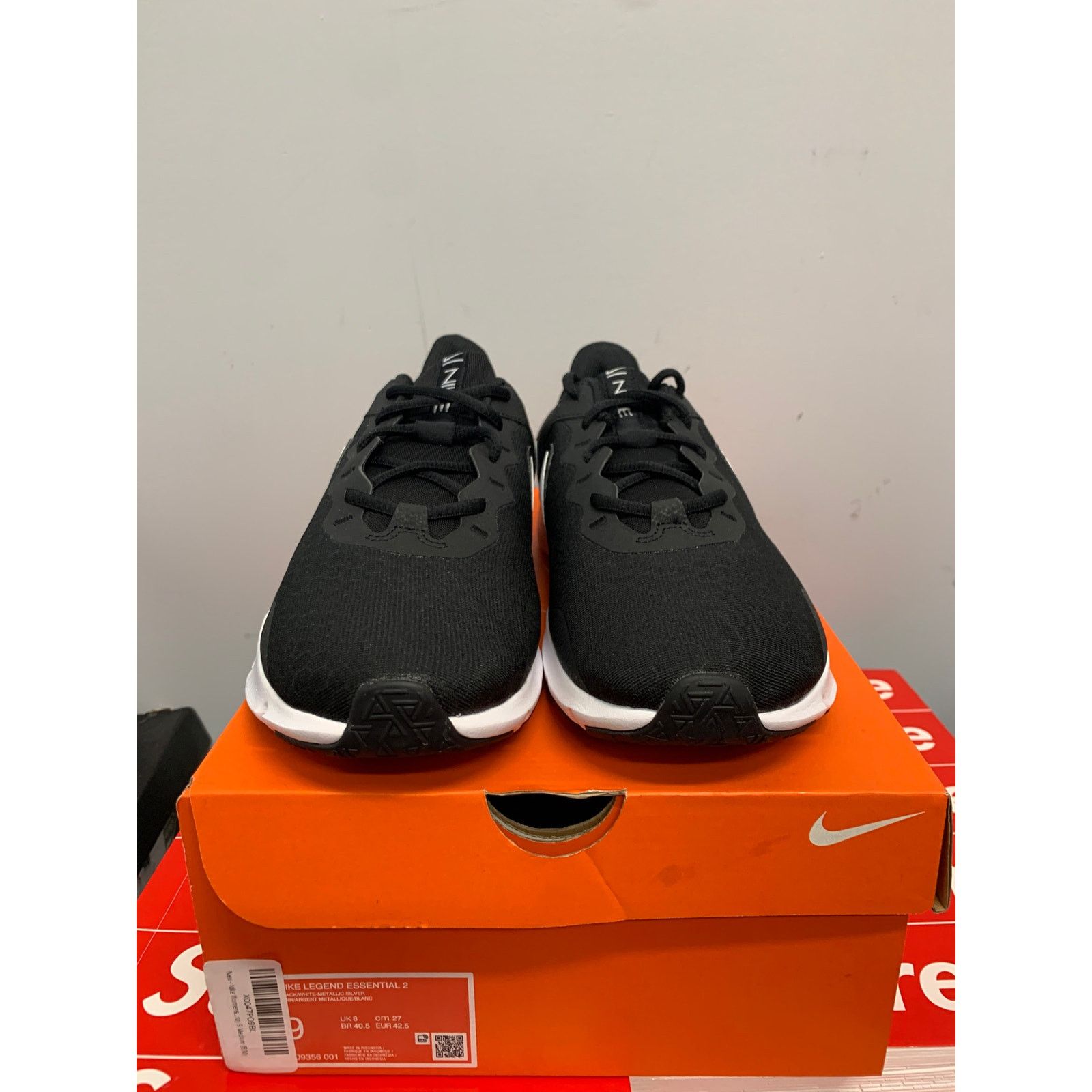 Nike Nike Legend Essential 2 Black White Q9356-001 Mens Size 9 Size US 9 / EU 42 - 2 Thumbnail