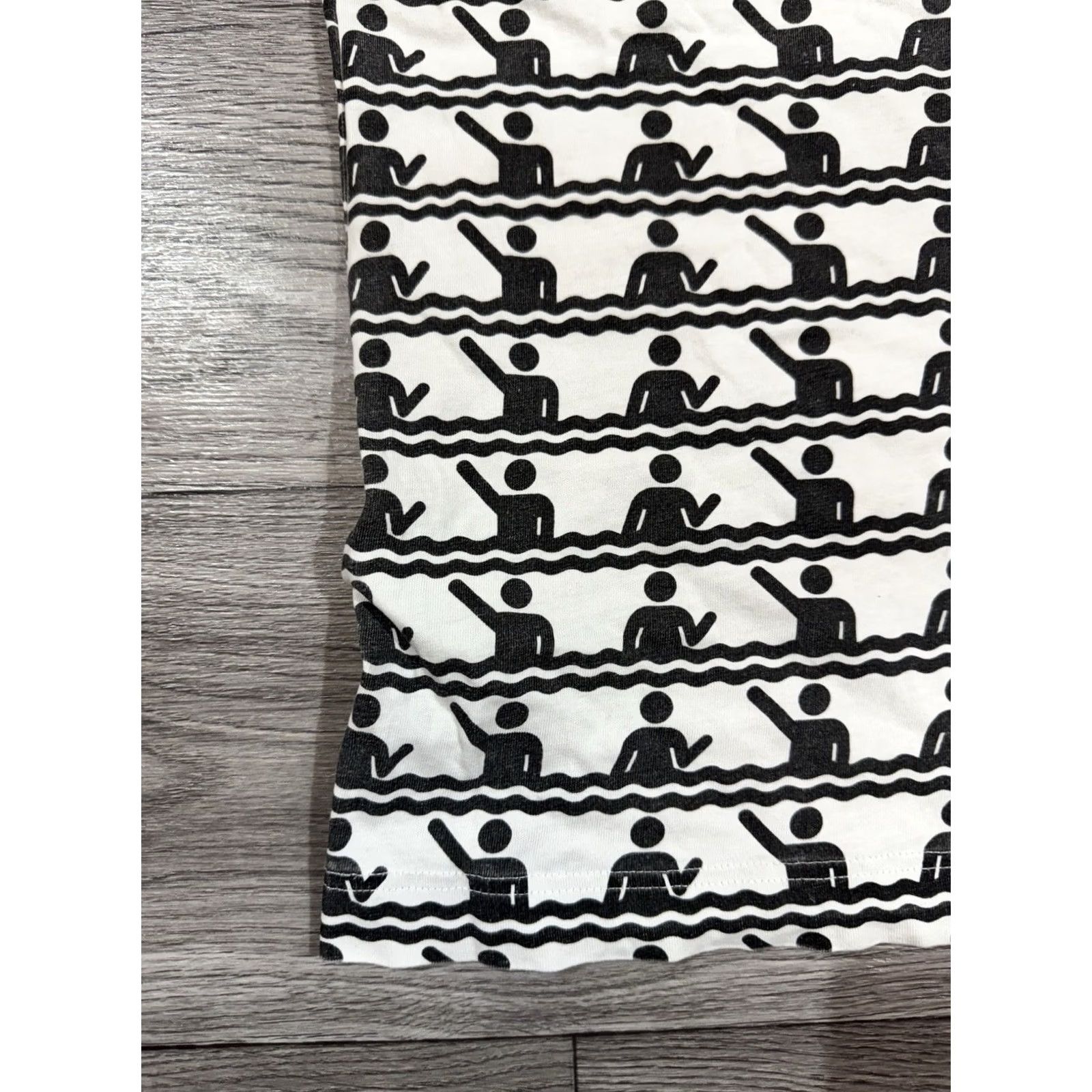 Comme des Garcons Girl Comme des Garçons Rei Kawakubo All Over Print Pocket T-Shirt White Men’s Size S Shirts Mens S White All Over Print Pocket T-Shirt 90s (decade) Size US S / EU 44-46 / 1 - 6 Thumbnail