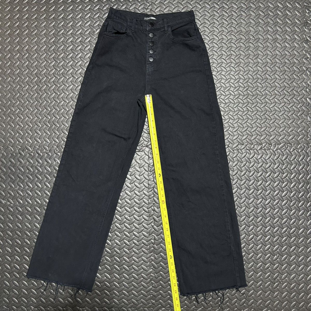 Fashion Nova Fashion Nova Wide Leg Black Jeans Denim Frayed Hem Size 3 Size 24" / US 00 / IT 34 - 7 Thumbnail