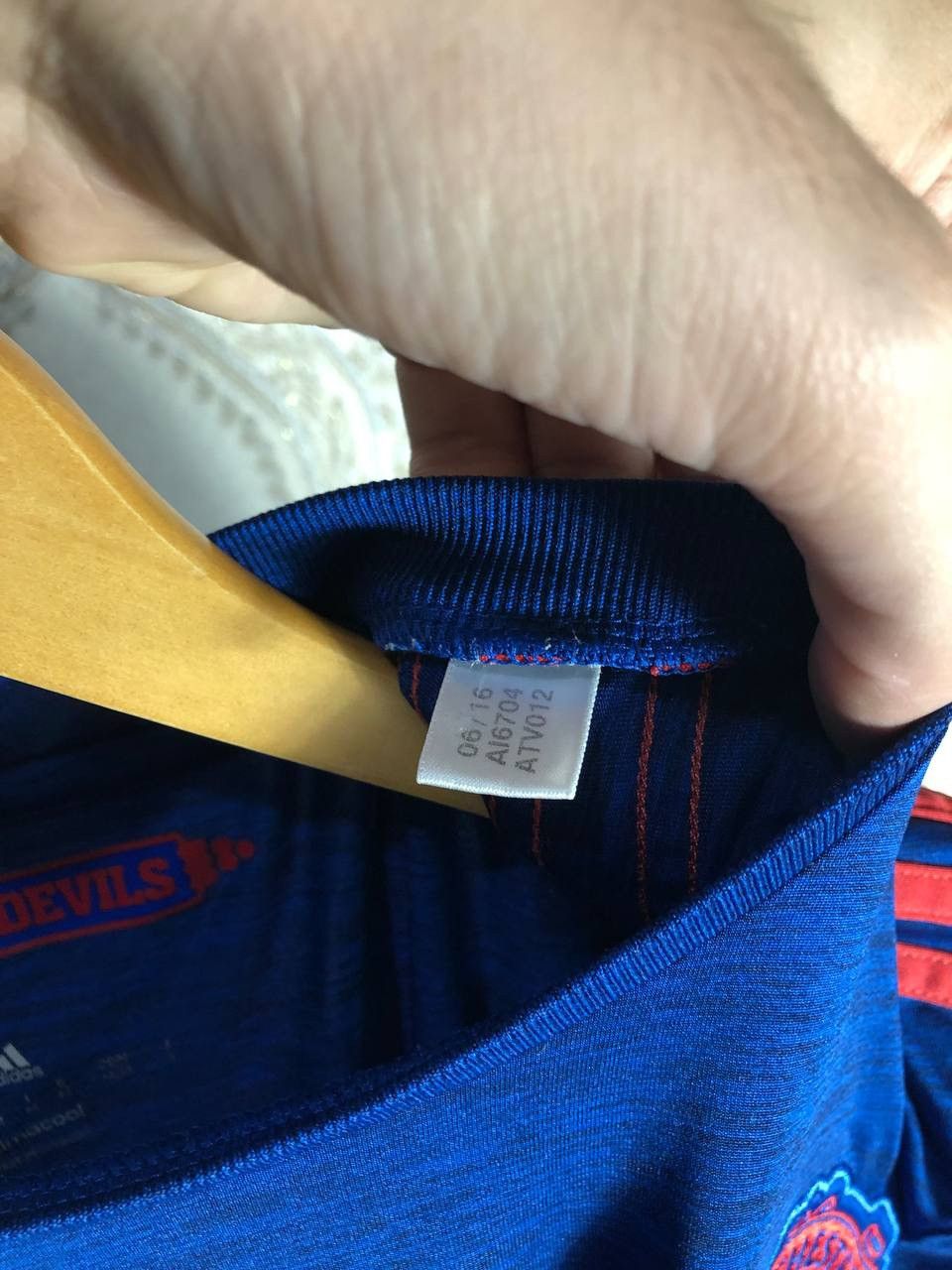 Adidas VINTAGE ADIDAS FC MANCHESTER UNITED ENGLAND SOCCER JERSEY Size US M / EU 48-50 / 2 - 6 Thumbnail