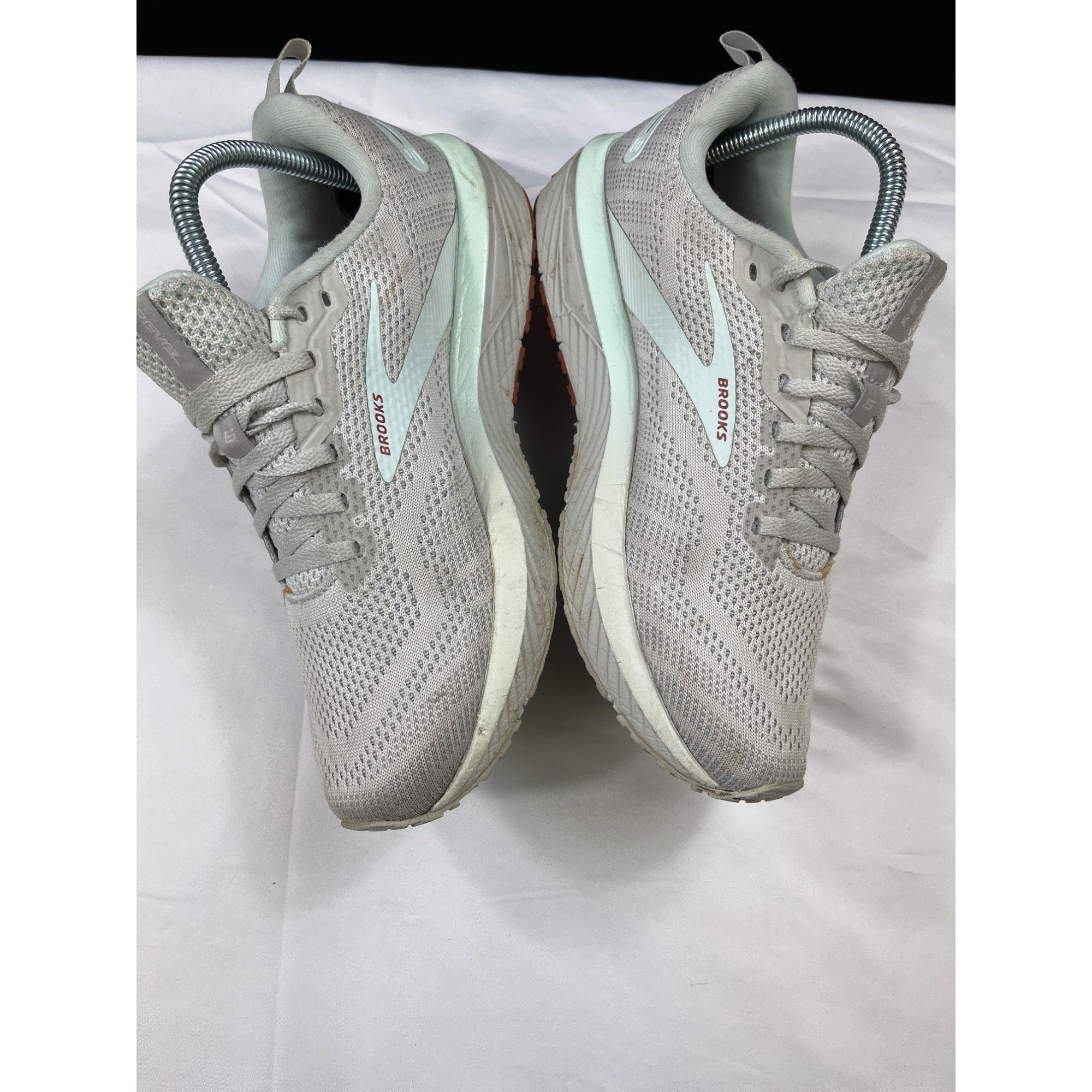 Brooks Brooks Womens Gray White Revel 6 Running Shoes Size 9.5 Sku Size US 9.5 / IT 39.5 - 2 Thumbnail