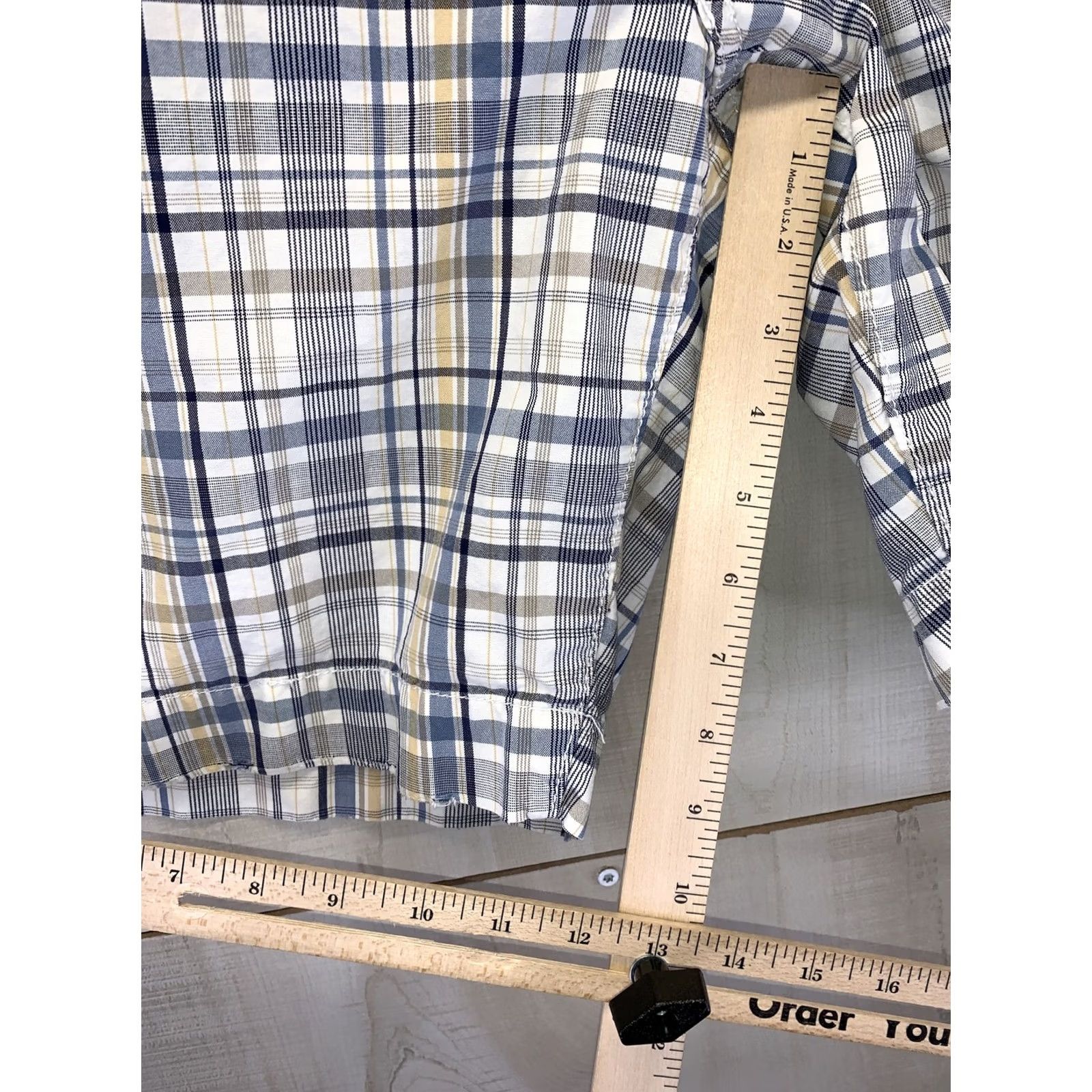 American Eagle Outfitters VINTAGE American Eagle Mens Plaid Distressed Flat Front Shorts Size 36-6119 Size US 36 / EU 52 - 4 Thumbnail