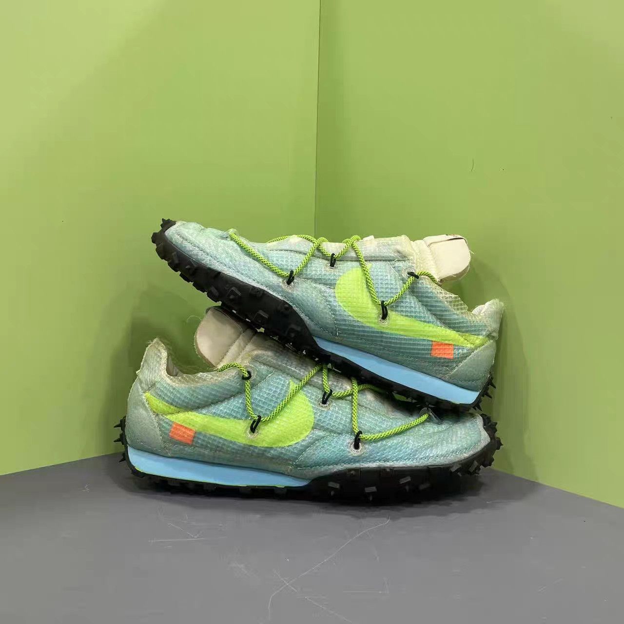 Nike Off-White × Nike Blue & Green Spiked Sneakers K15 Size US 9.5 / EU 42-43 - 4 Thumbnail