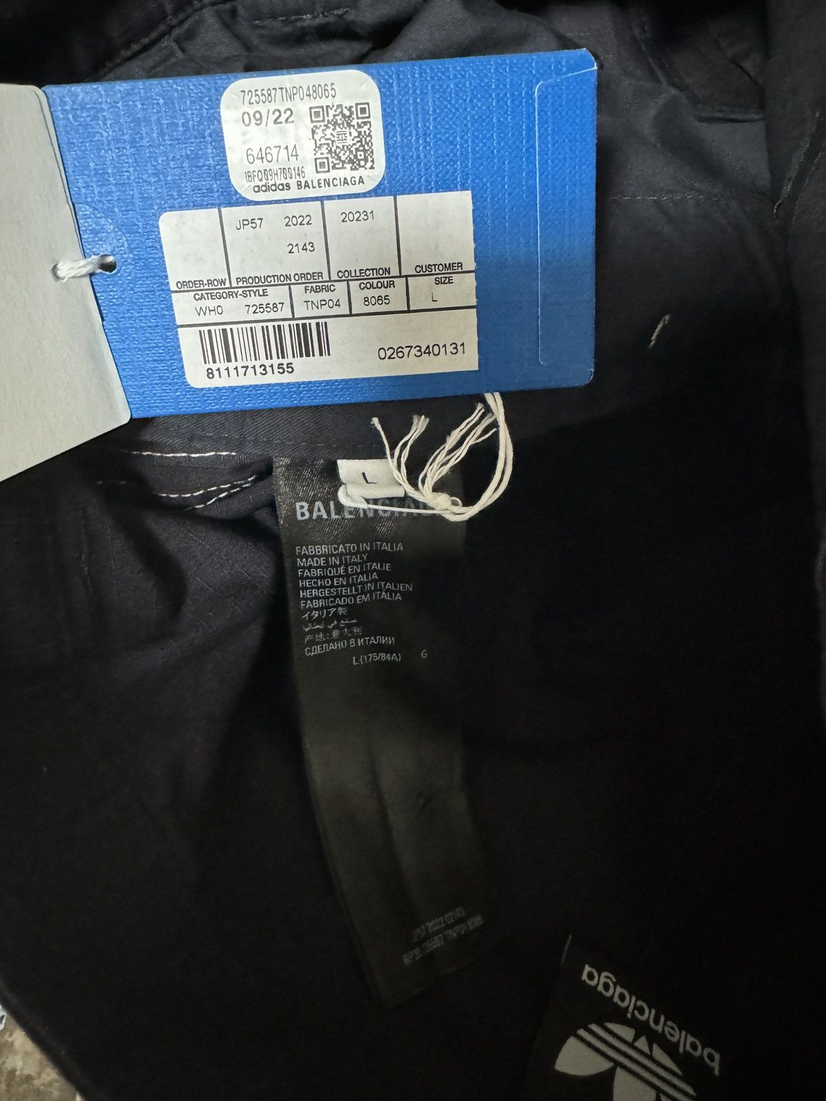 Balenciaga Balenciaga Adidas Shorts with distressed Hem Sz.L Size US 34 / EU 50 - 9 Thumbnail