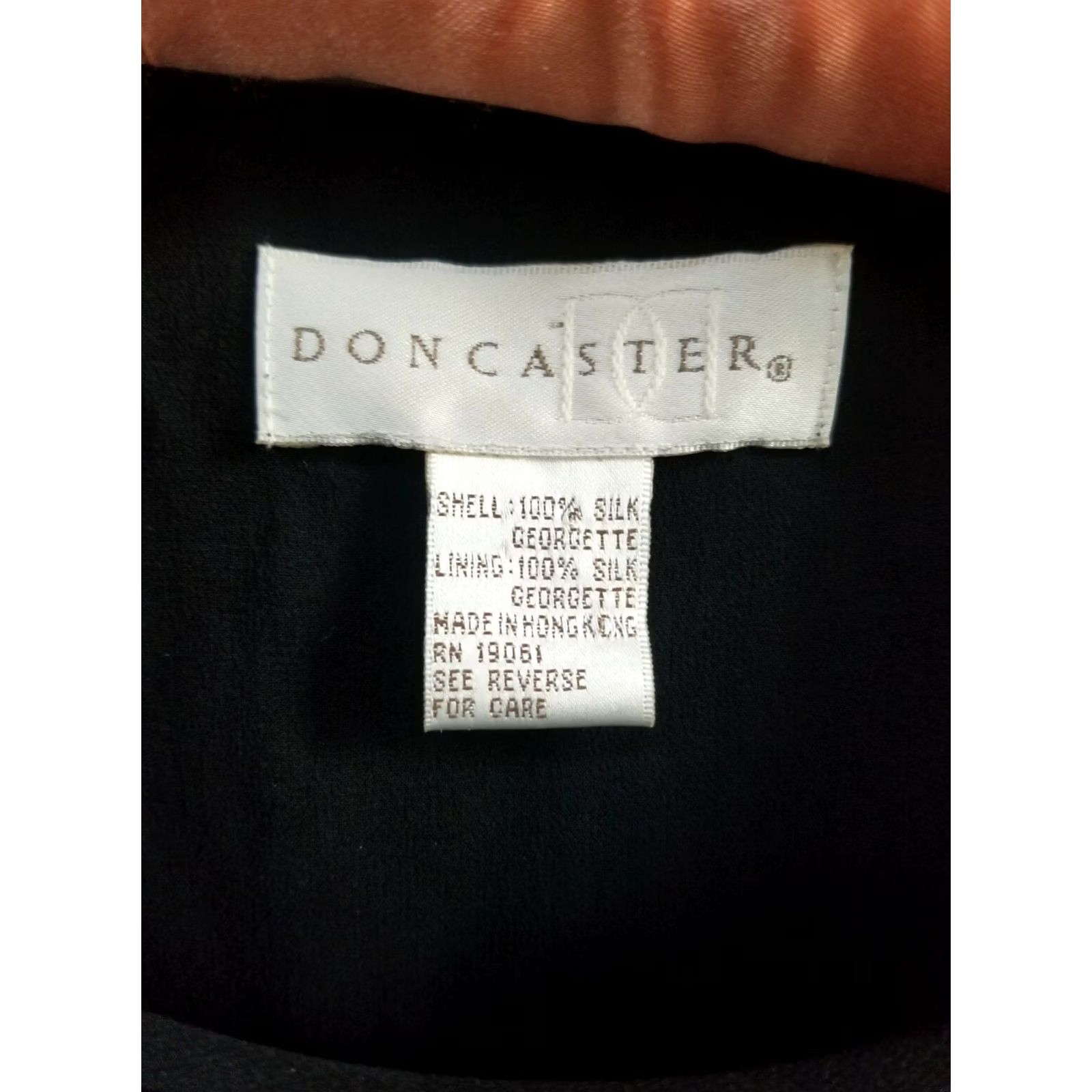 Vintage Doncaster Beaded Blouse Women's Silk Black Short Sleeve Scoop Neck Lined Size 2 Size XS / US 0-2 / IT 36-38 - 2 Thumbnail