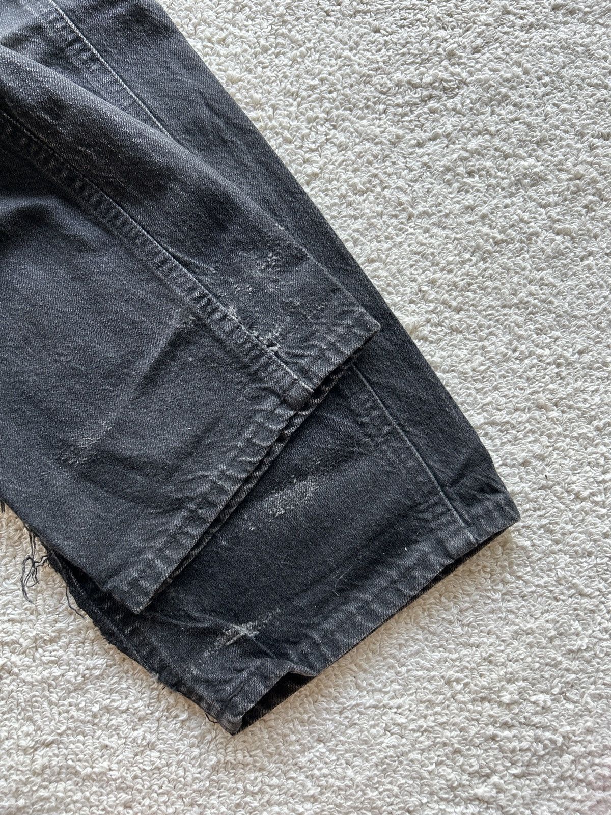 Undercover × Uniqlo UnderCover x uniqlo distressed denim ☠️ Size US 28 / EU 44 - 18 Thumbnail