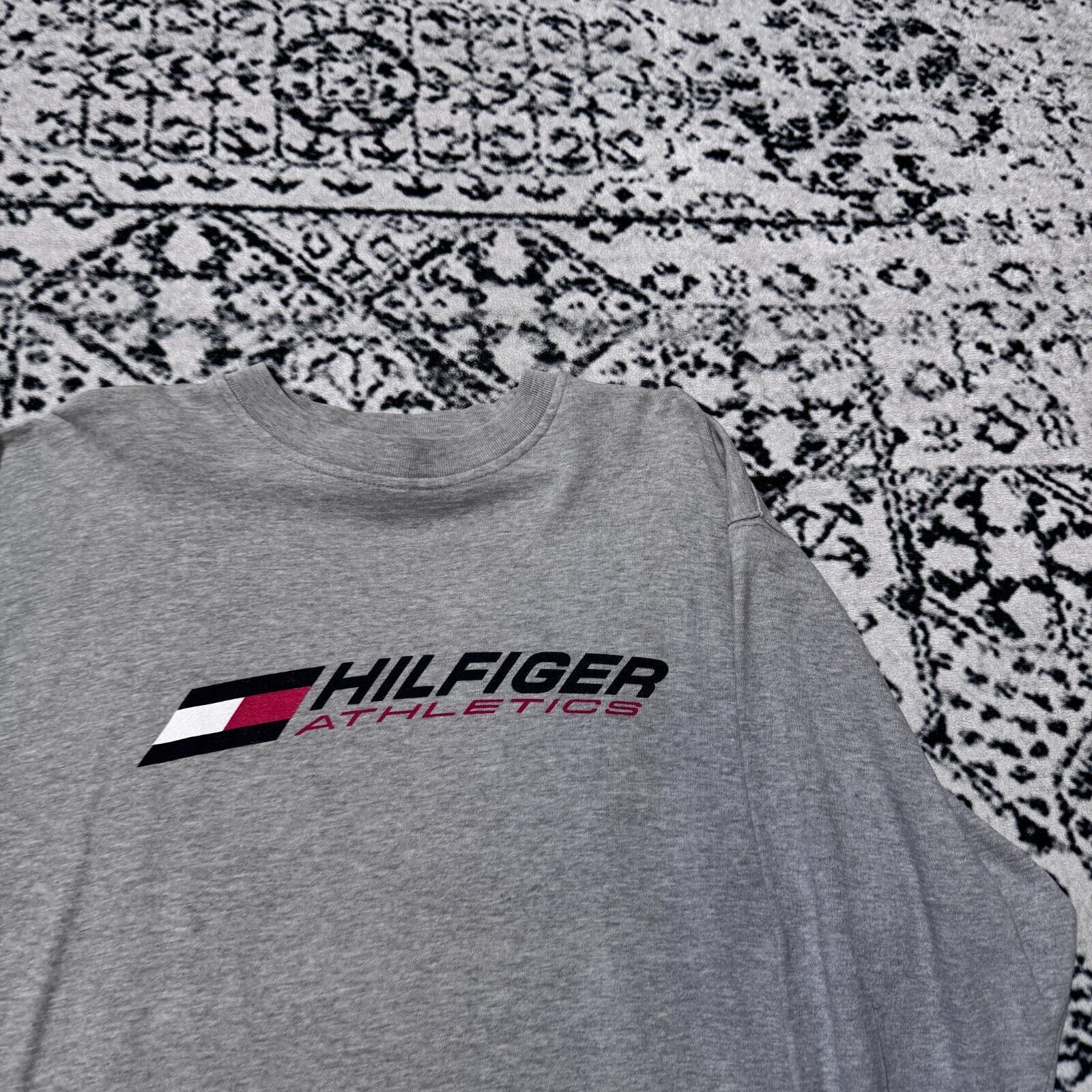 Tommy Hilfiger × Vintage Vintage Tommy Hilfiger Gray Cotton Crewneck Size S Logo Y2K Size US S / EU 44-46 / 1 - 4 Thumbnail