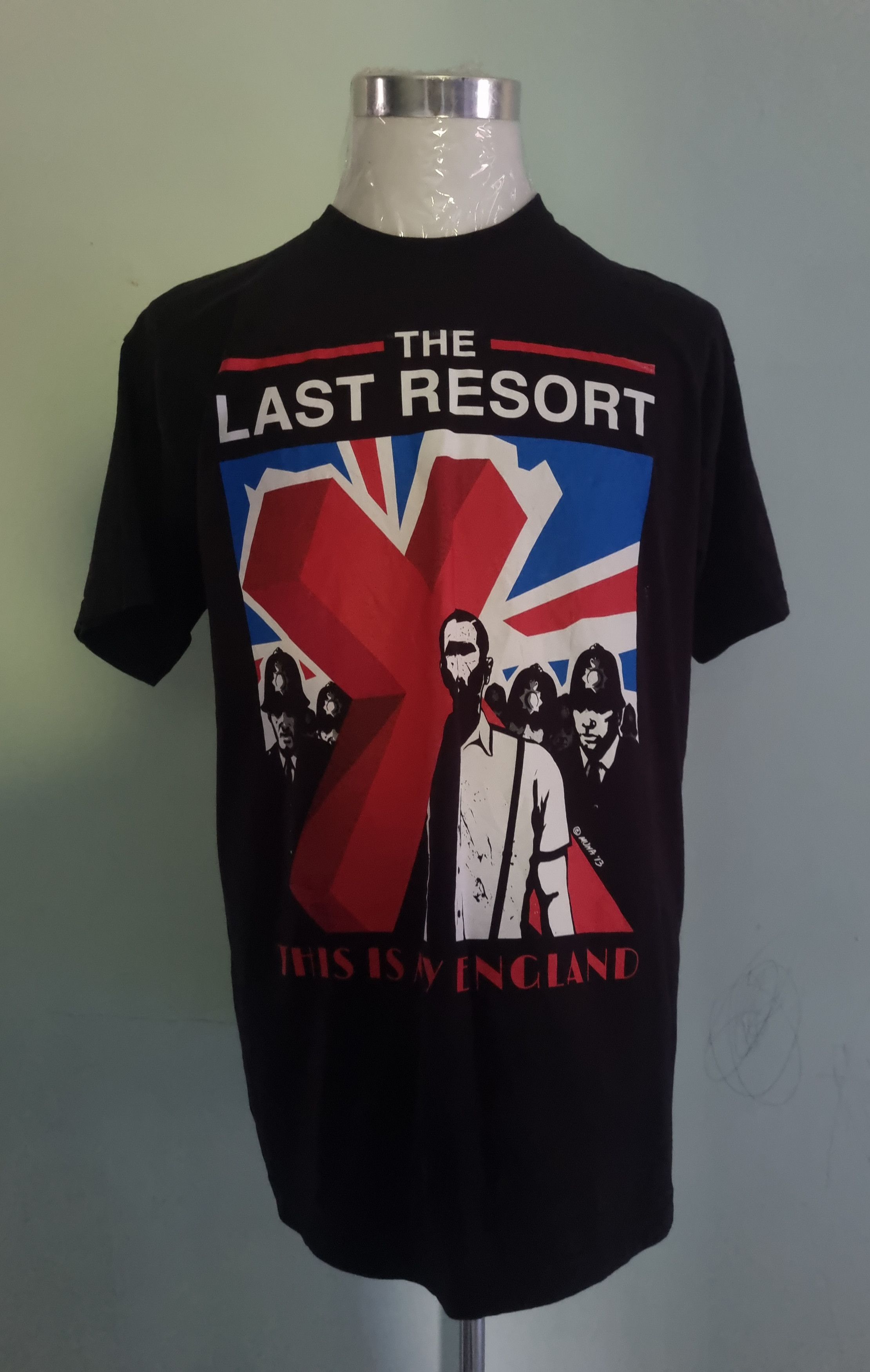 Band Tees × Fruit Of The Loom × Vintage The Last Resort This Is My England T Shirt Size US XL / EU 56 / 4 - 1 Thumbnail