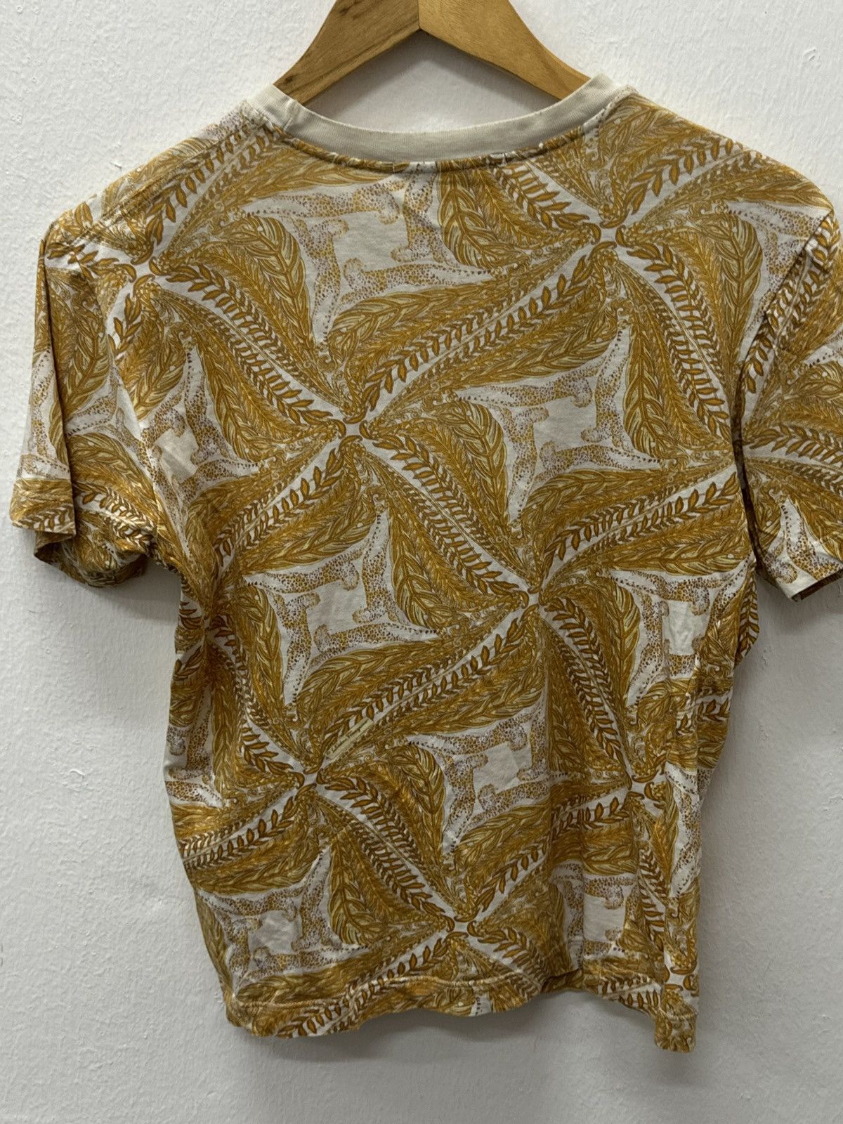 Salvatore Ferragamo Vintage Salvatore Feragamo Leopard Printed T Shirt Size US S / EU 44-46 / 1 - 7 Thumbnail