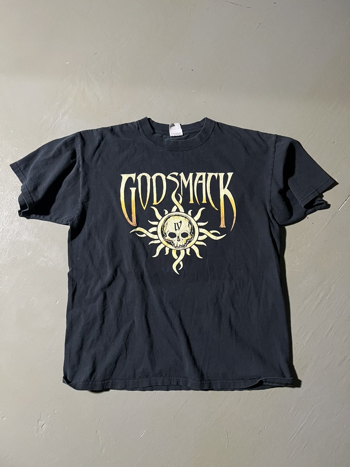Other 2006 Godsmack IV tour t-shirt Size US L / EU 52-54 / 3 - 1 Thumbnail