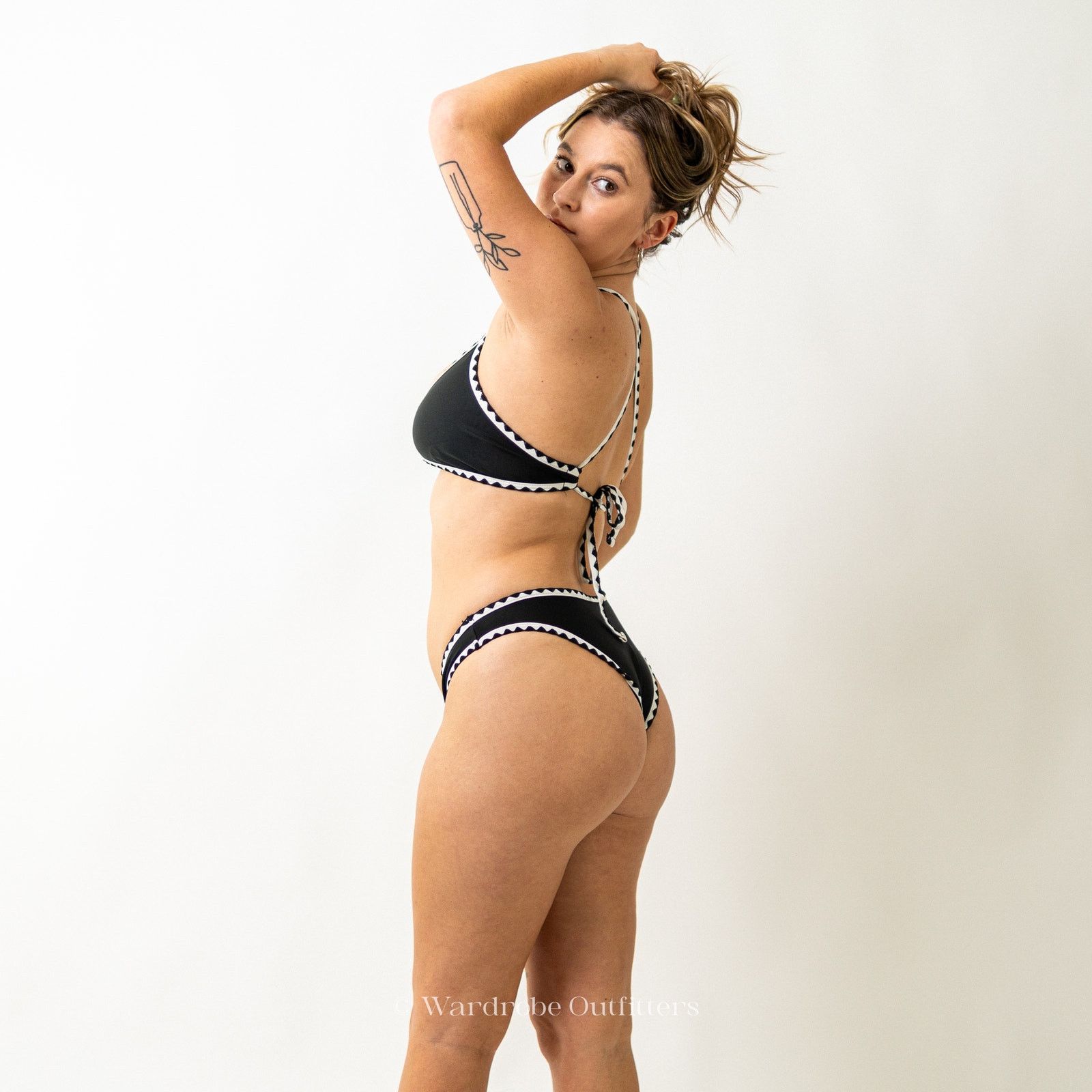 Designer Black x White High Cut Cheeky V Bikini Size ONE SIZE - 8 Thumbnail
