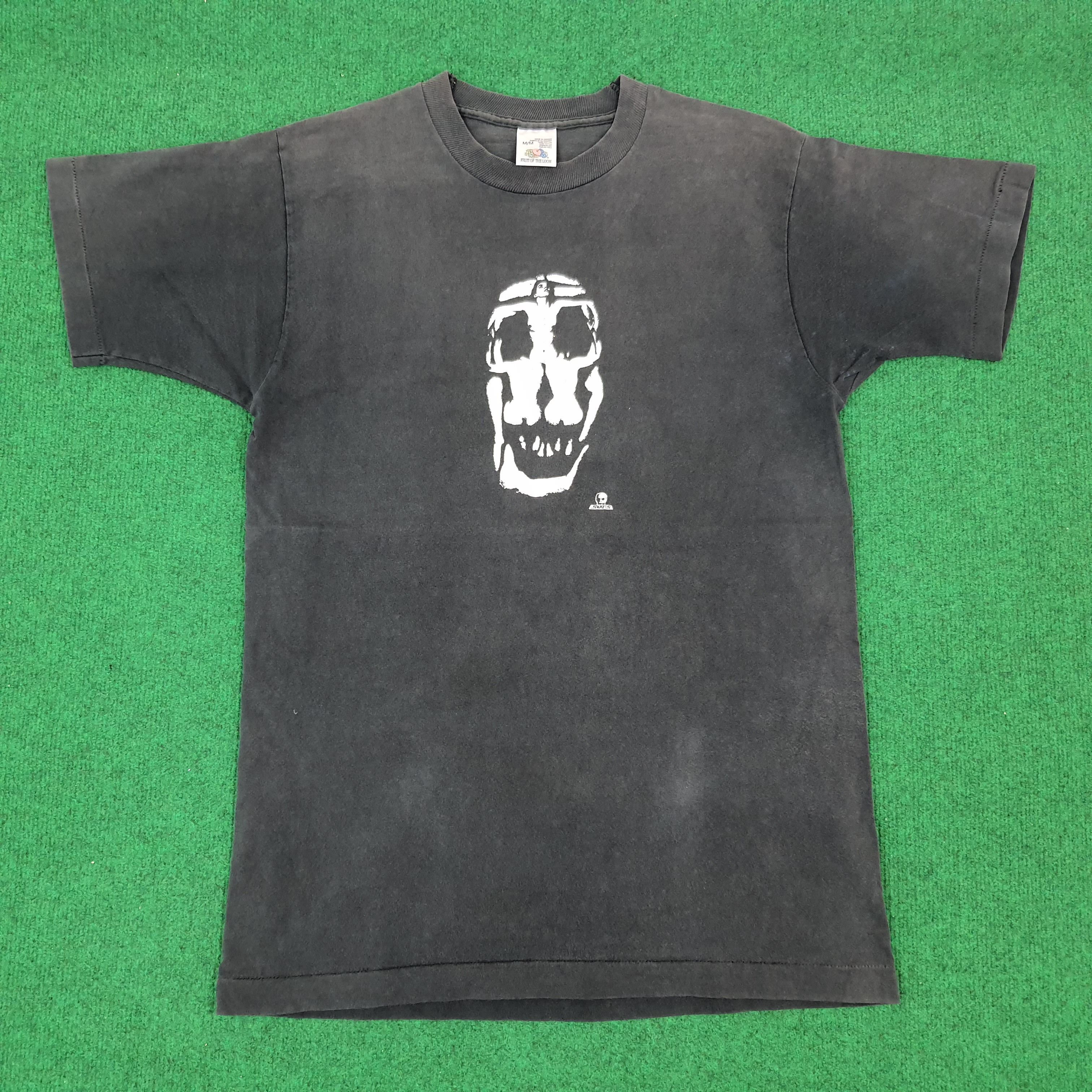 Vintage Vintage Skates Skateboards Naked Streetwear Tshirt Size US M / EU 48-50 / 2 - 1 Thumbnail