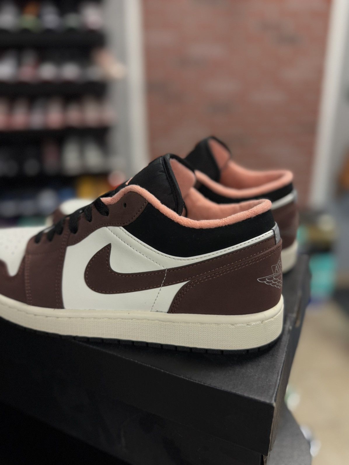 Jordan Brand × Nike Jordan 1 Low Top Brown Mocha Size 11 (Pre Owned) 🧼 Size US 11 / EU 44 - 5 Thumbnail