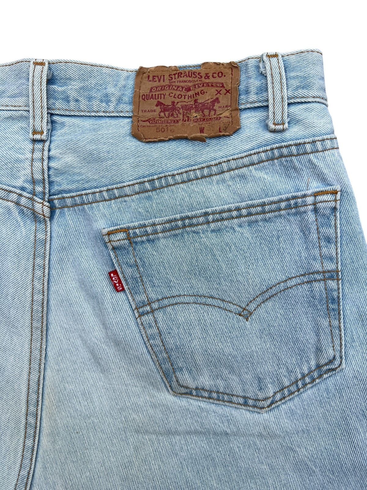 Levi's Vintage 80s Levis 501 Light Wash Denim Jeans 35x31 Size US 35 - 8 Thumbnail