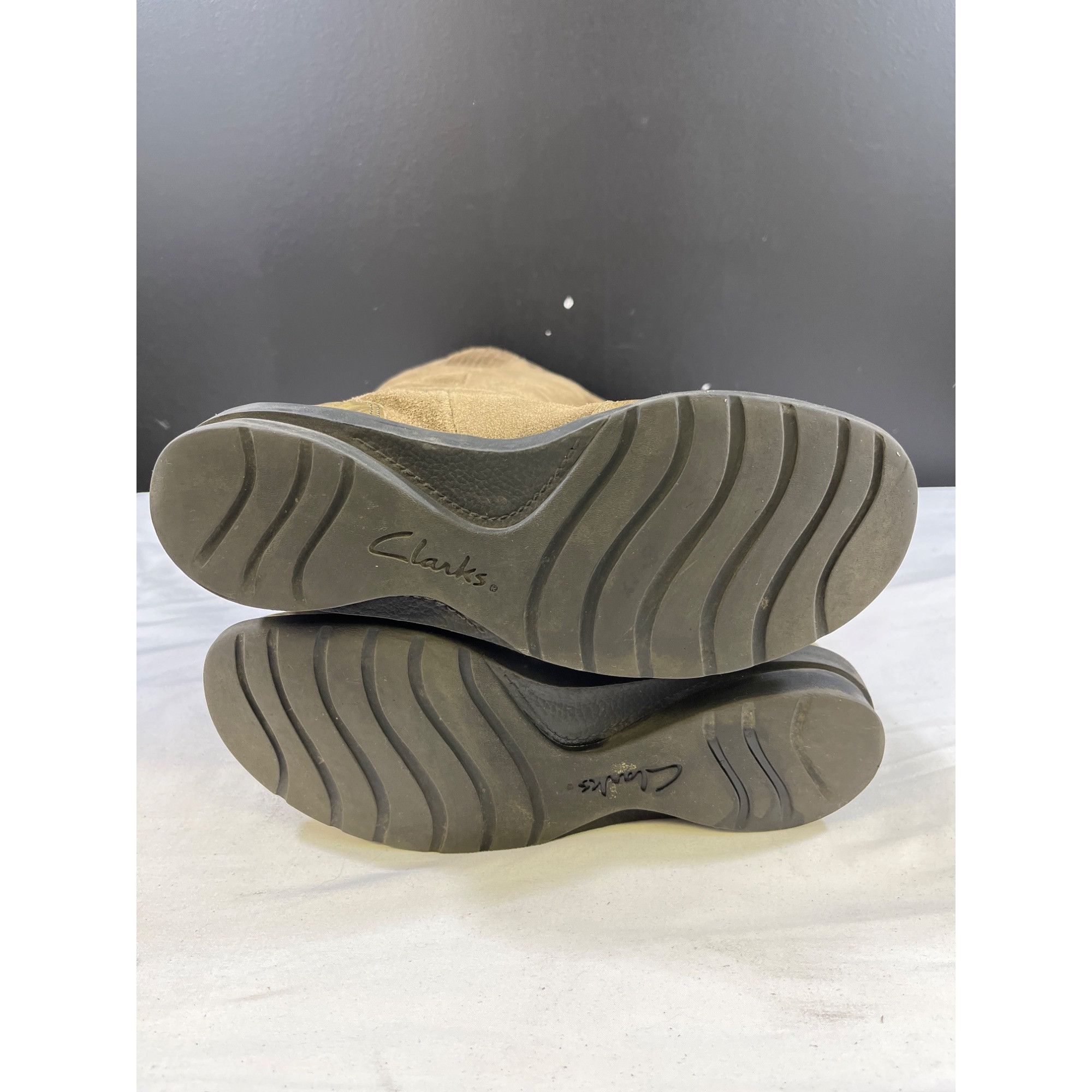 Clarks Clark Women's Olive Green Shoes/Tall Boots Size 7.5M SKU 562 Size US 7.5 / IT 37.5 - 3 Thumbnail
