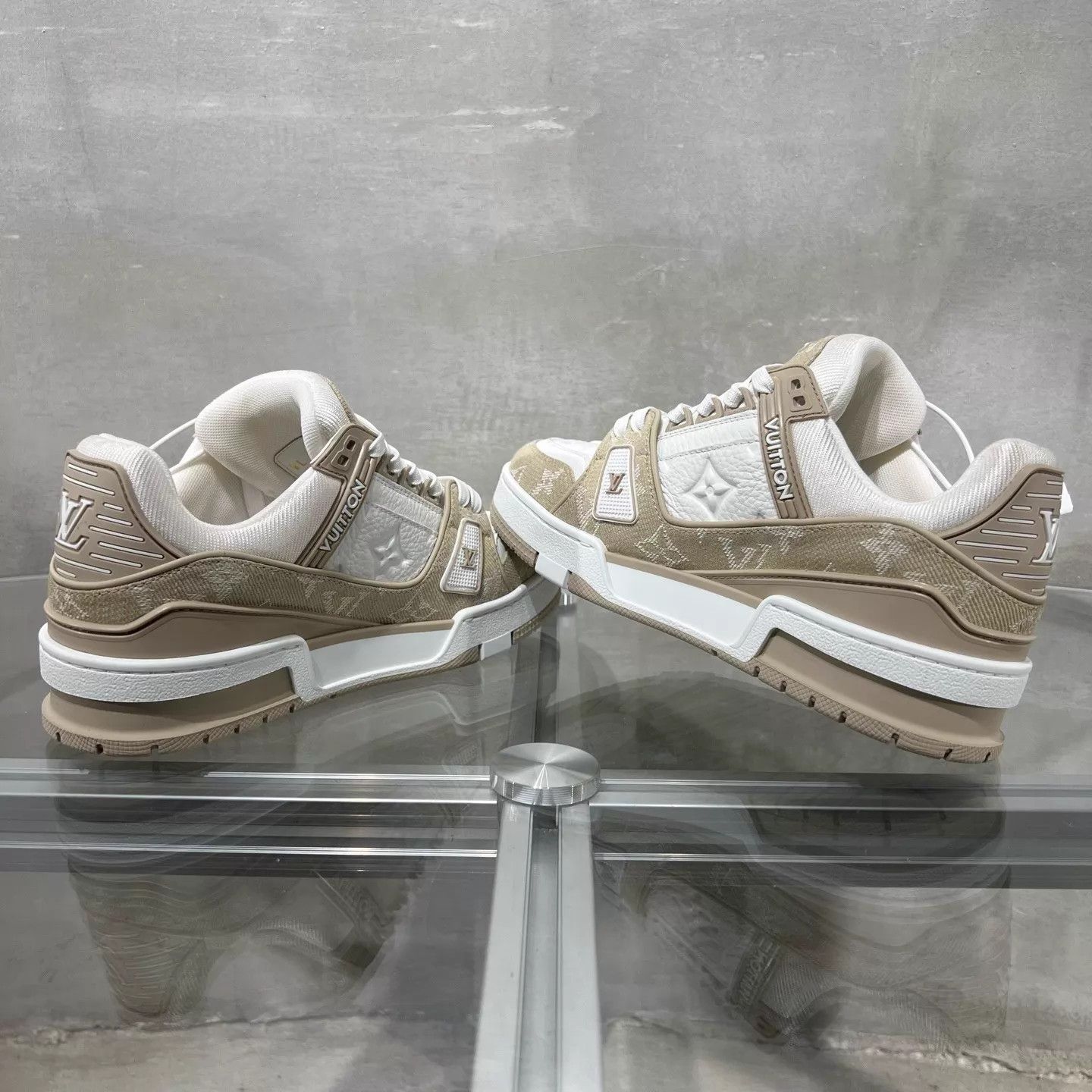 Louis Vuitton LV Trainer khaki denim new boxed tried UK2.5/36.5 Size US 6 / IT 36 - 5 Thumbnail