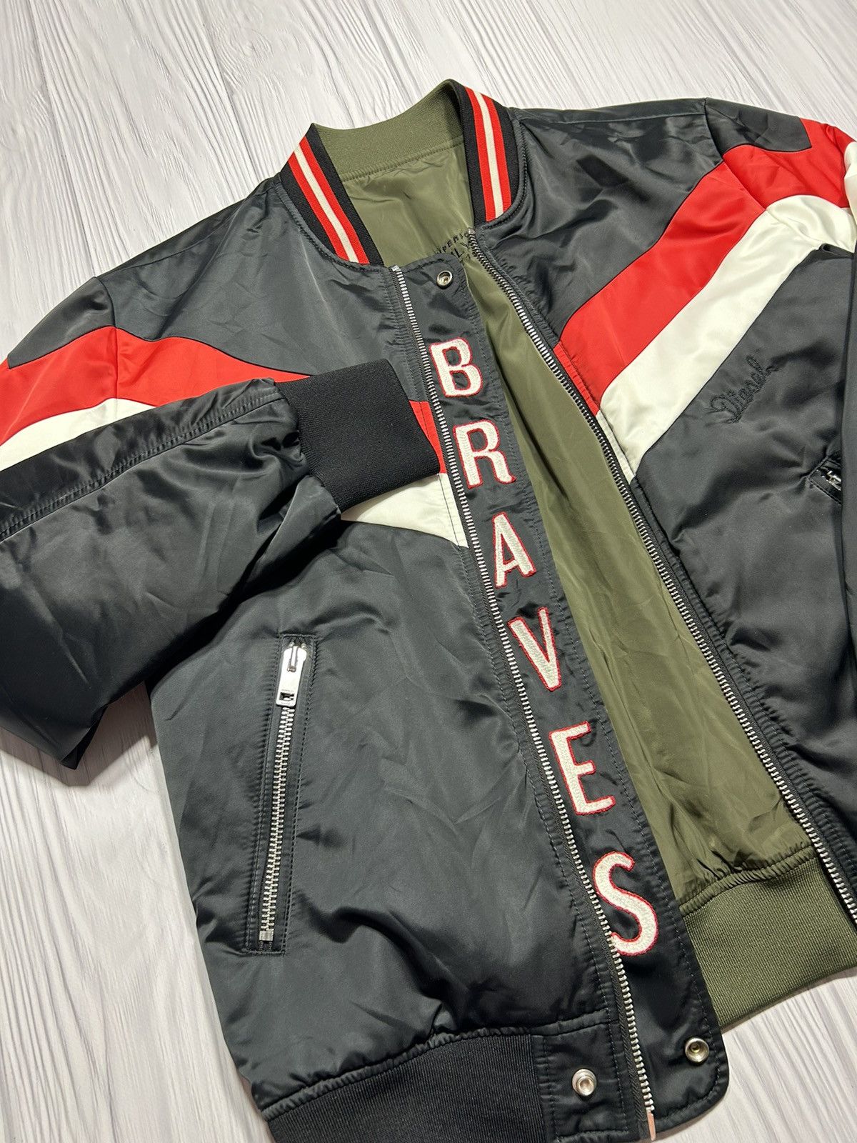 Diesel × Vintage DIESEL “BRAVES” Reversible Bomber Jacket Size XXL Size US XXL / EU 58 / 5 - 3 Thumbnail