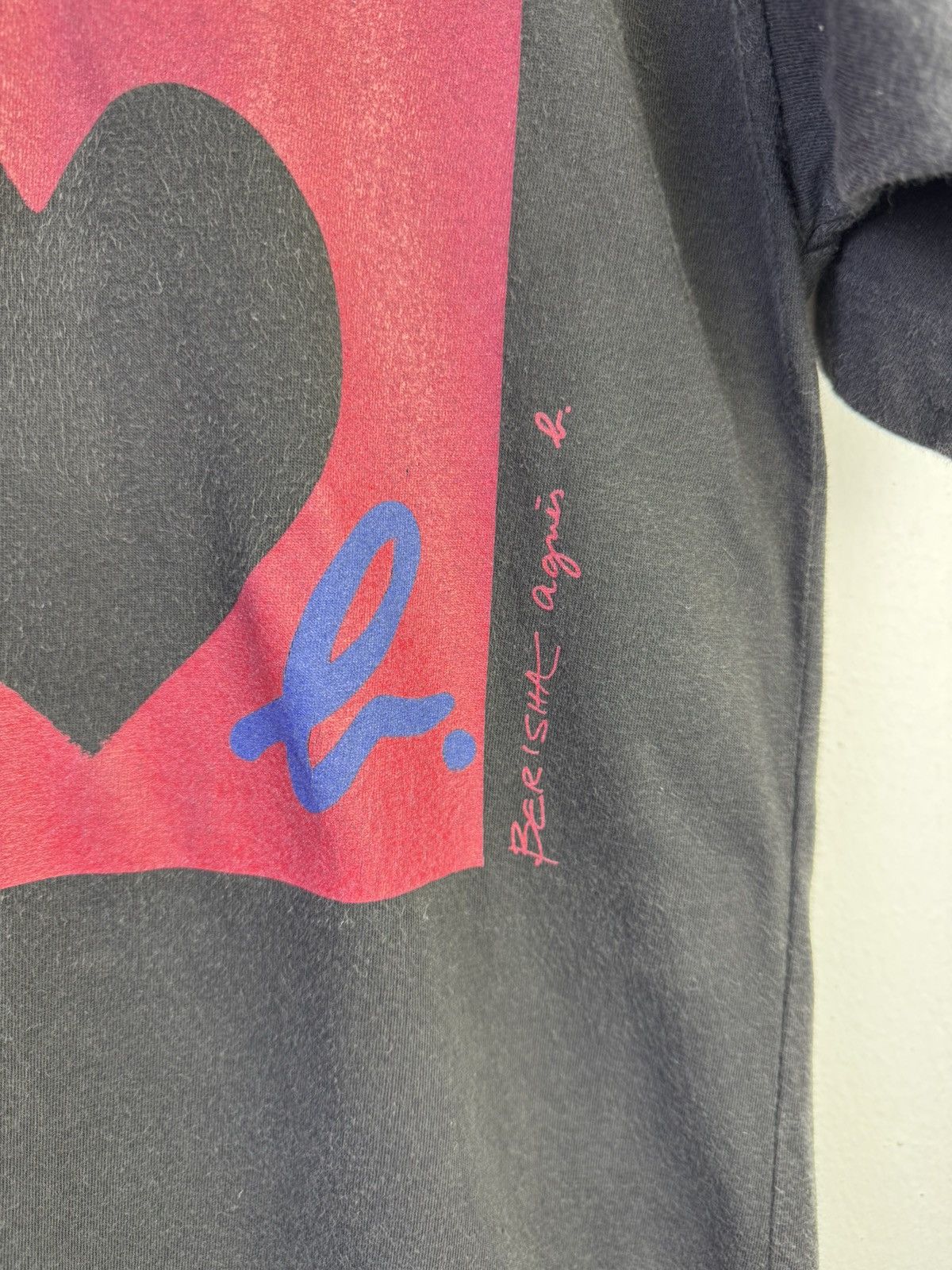agnes b. vintage Agnès b. t-shirt with a dual-heart graphic Size US S / EU 44-46 / 1 - 4 Thumbnail