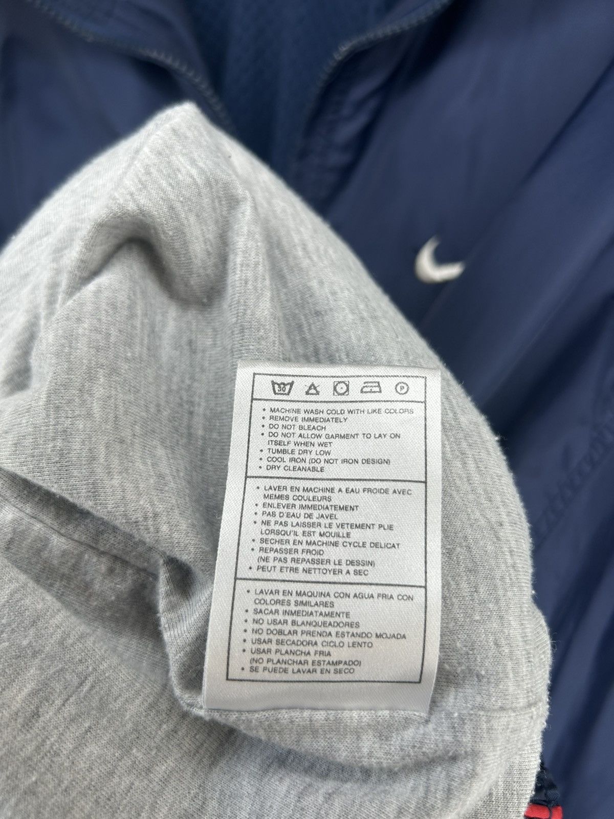 Nike Vintage 90s Nike Swoosh Zip Up Windbreaker Jacket Size US XL / EU 56 / 4 - 10 Thumbnail