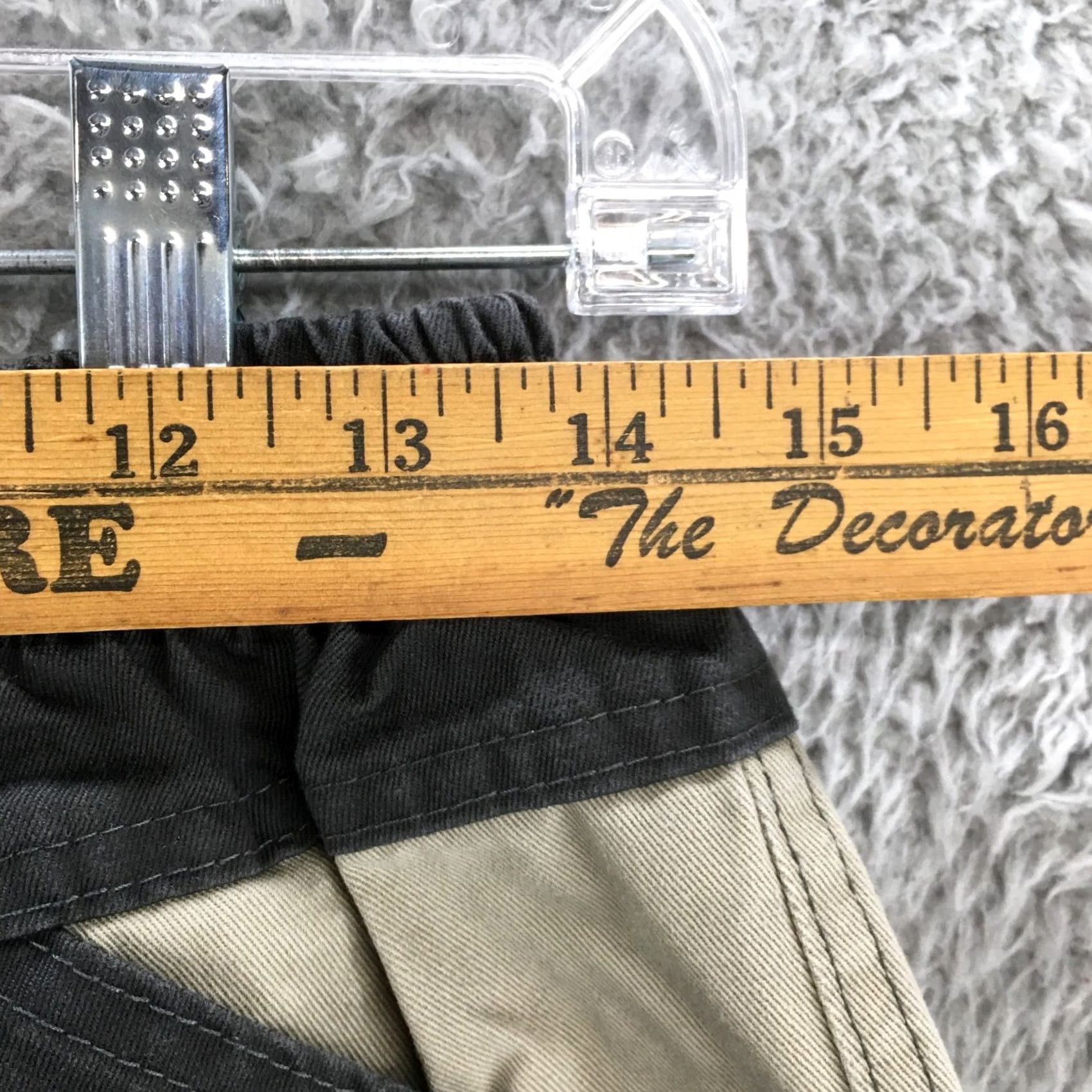 Vintage Off Road Adventure Cargo Shorts Mens 28x9.5 Beige Grey High Rise Elastic Waist Casual Cargo Pocket Regular Rise Men Size US 28 / EU 44 - 4 Thumbnail