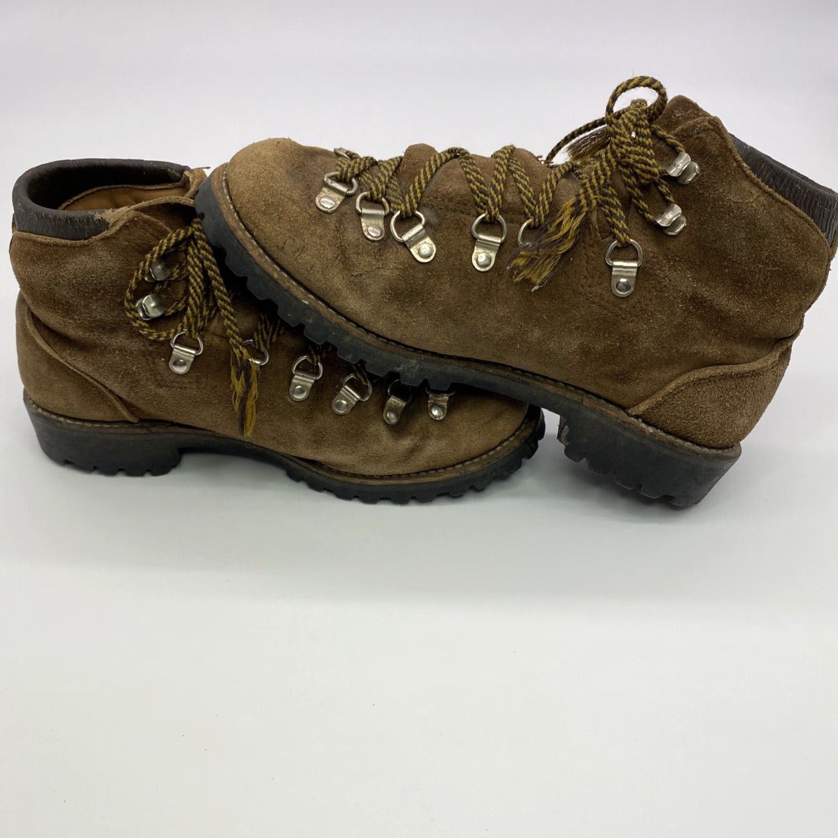Vibram VINTAGE VASQUE VOYAGEUR BROWN SUEDE MOUNTAINEERING BOOTS 7.5 N VIBRAM 1970s Womens Size US 8 / IT 38 - 6 Thumbnail