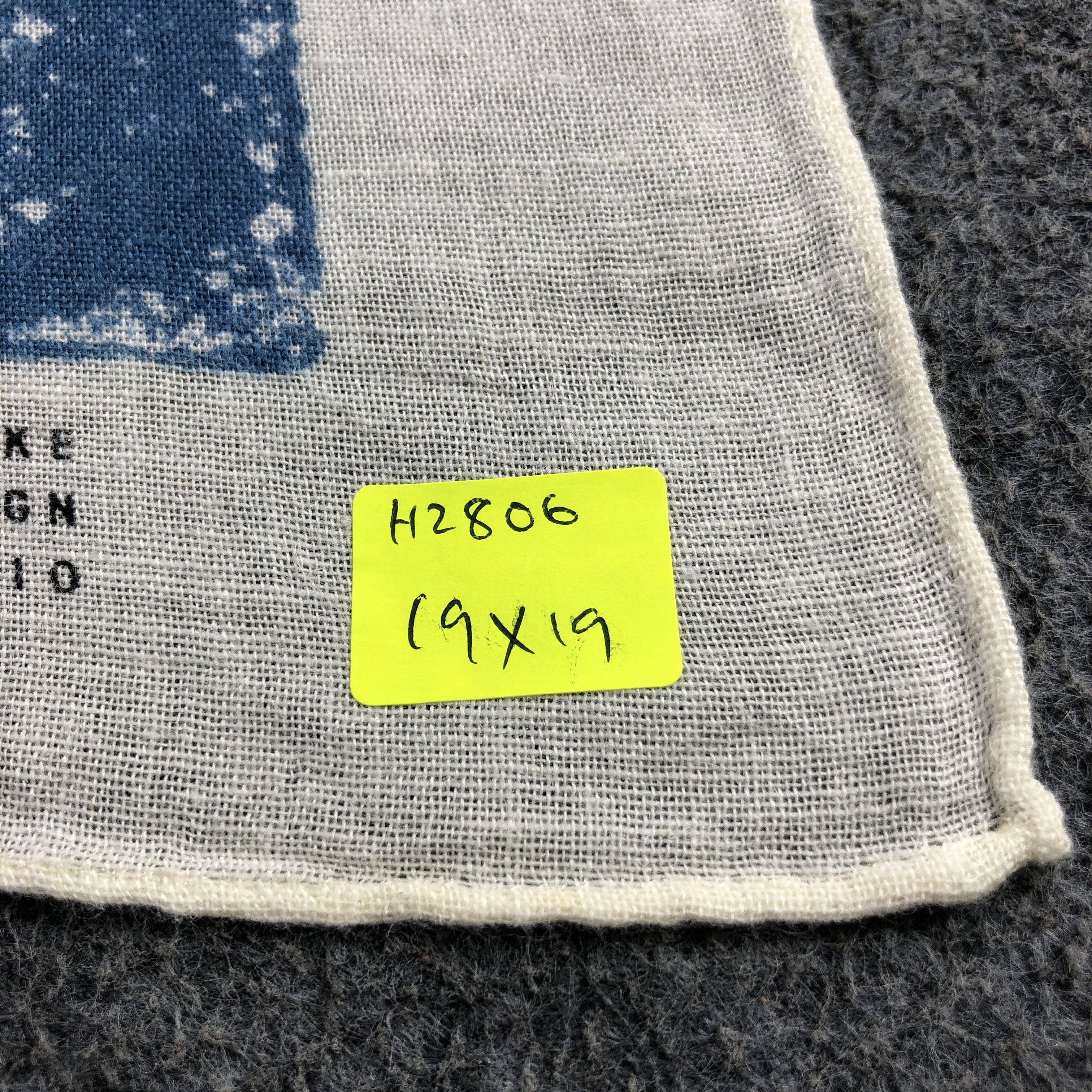 Issey Miyake Issey Miyake Handkerchief Blue Geometric Print H1782 Size ONE SIZE - 6 Thumbnail