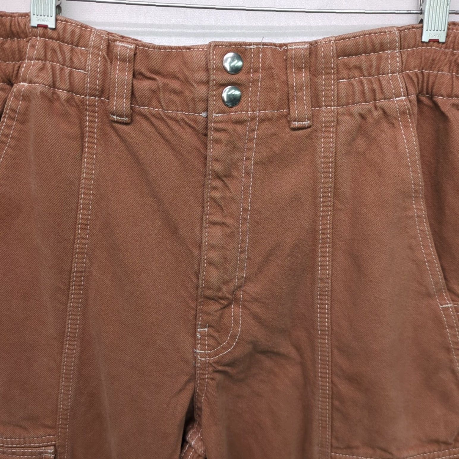 Bdg BDG Jeans Womens 28 Brown Cargo Baggy Denim Skater Slouchy Pockets Pants Wide-Leg Relaxed Vintage? Wait no vintage. BDG. Size 28" / US 6 / IT 42 - 6 Thumbnail