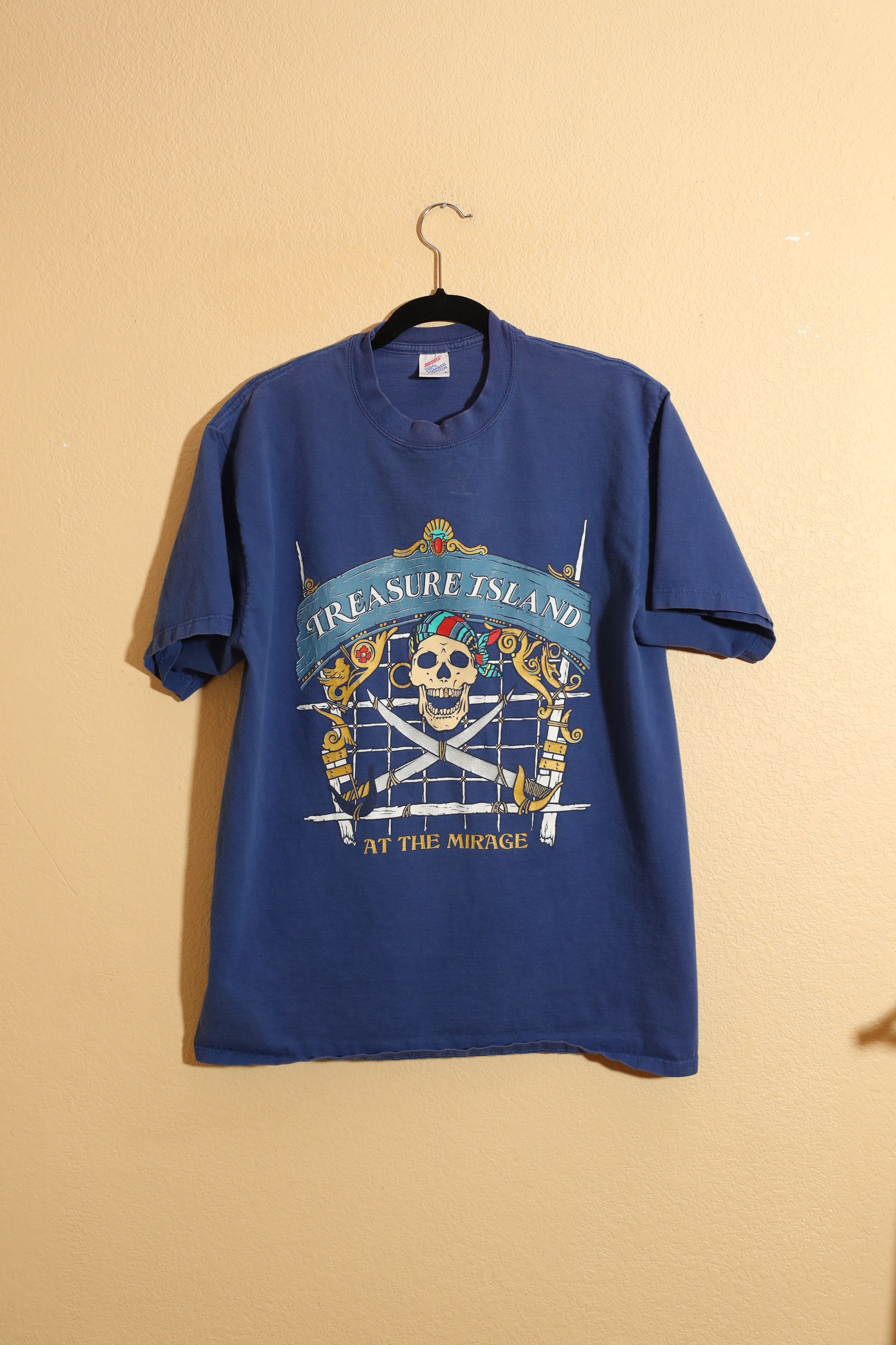 Jerzees × Vintage Vintage Treasure Island at the Mirage Tee (L) Size US L / EU 52-54 / 3 - 1 Thumbnail