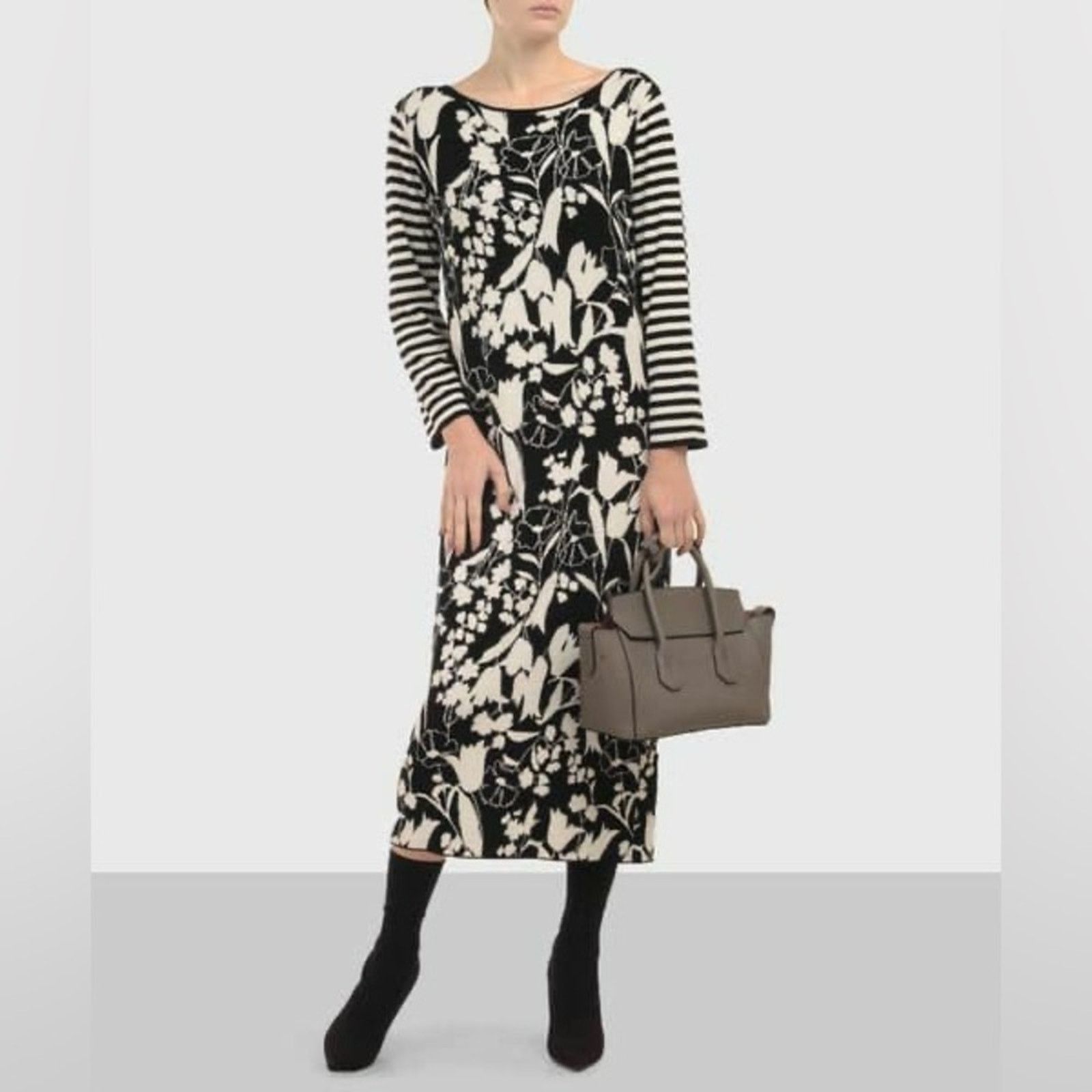 Weekend Max Mara Weekend Max Mara Black Ivory Knit Top Sweater Floral Print L Size L / US 10 / IT 46 - 1 Thumbnail