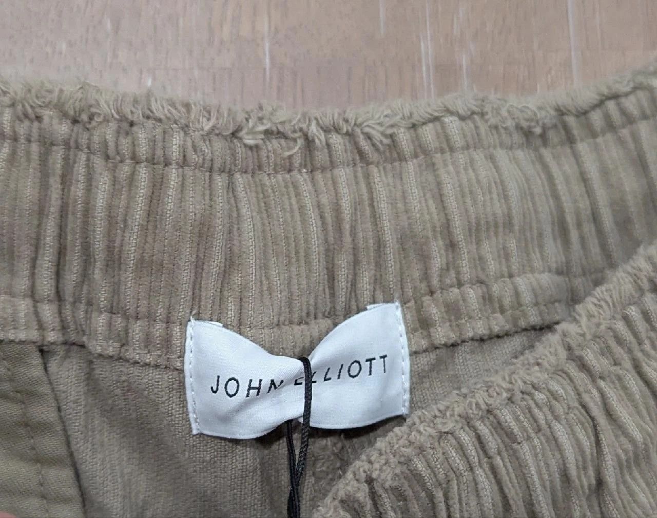 John Elliott John Elliott "Talladega" Corduroy Shorts Bark 2XL Size US 38 / EU 54 - 4 Thumbnail