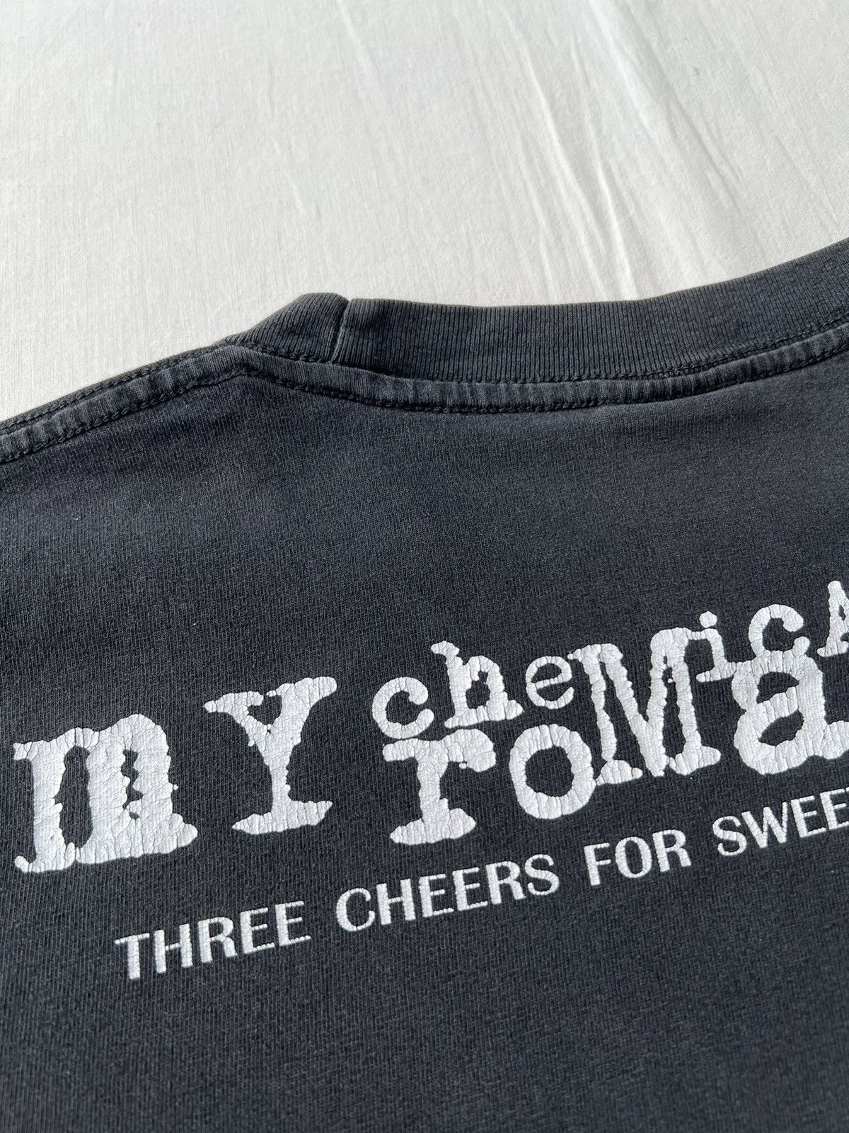 Band Tees Vintage 2000s My Chemical Romance Three Cheers for Sweet Tee Size US S / EU 44-46 / 1 - 13 Thumbnail