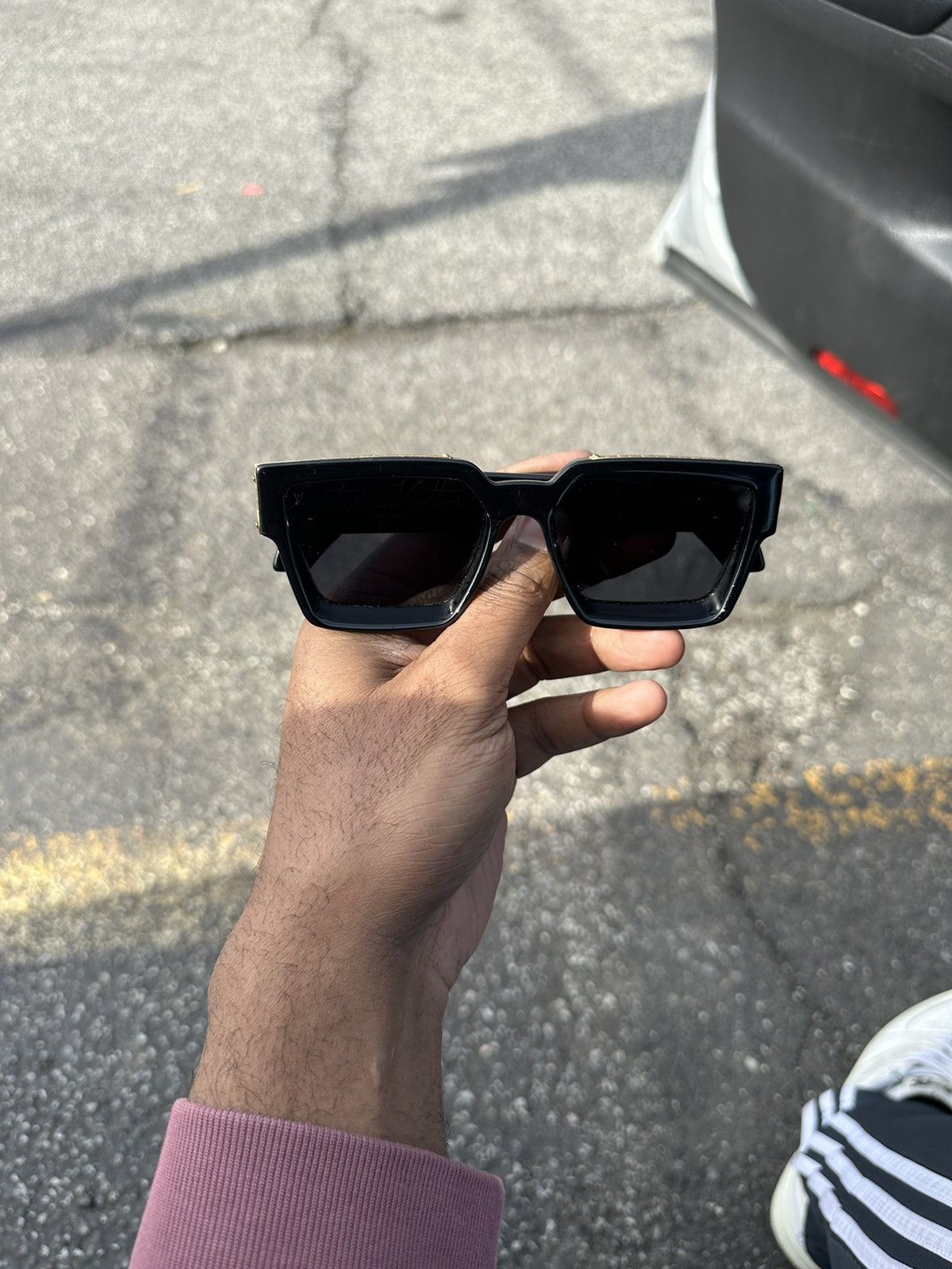 Lv sunglasses size hot sale e and w