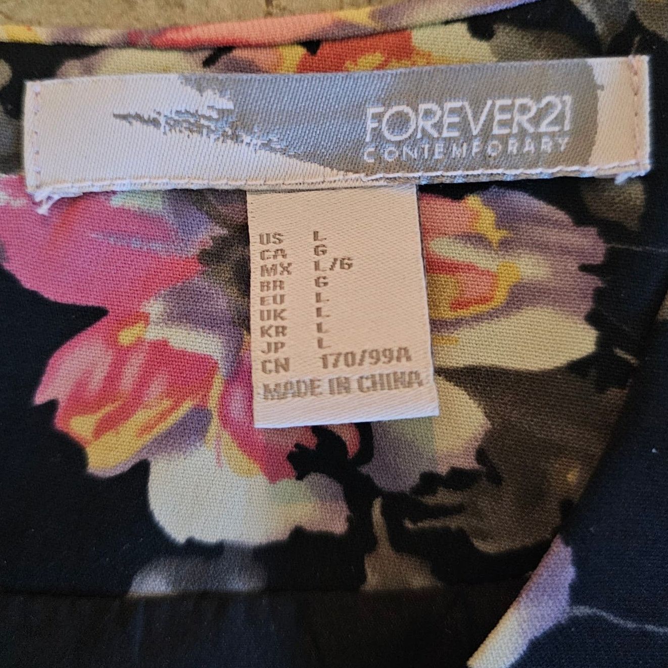 Forever 21 Forever 21 Black Floral Faux Wrap Dress Pleated Bottom sz L Size L / US 10 / IT 46 - 5 Thumbnail